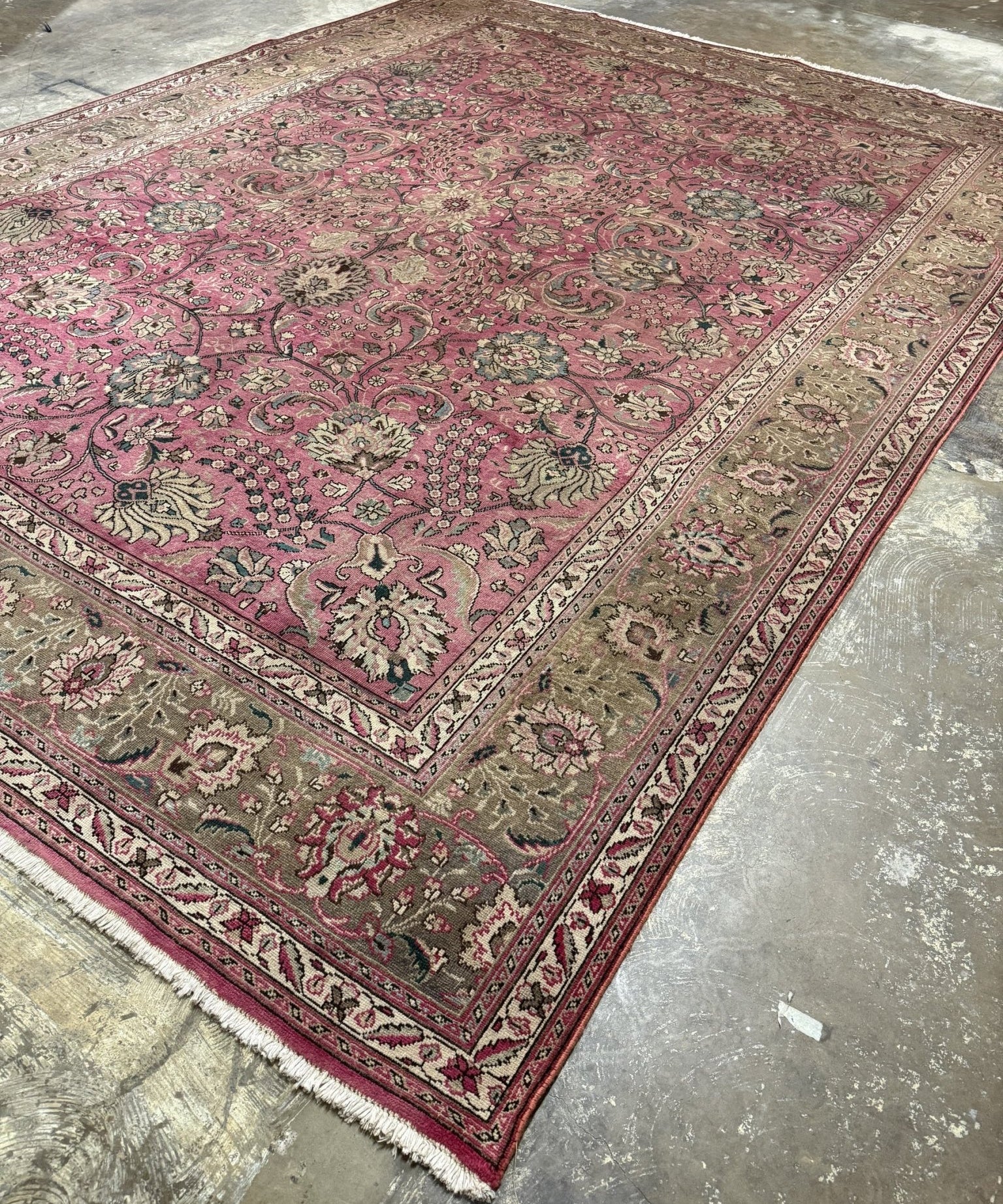 Persian Tabriz Rug | 9' 10" x 12' 9" - Rug the Rock - availableFloralHand-knotted