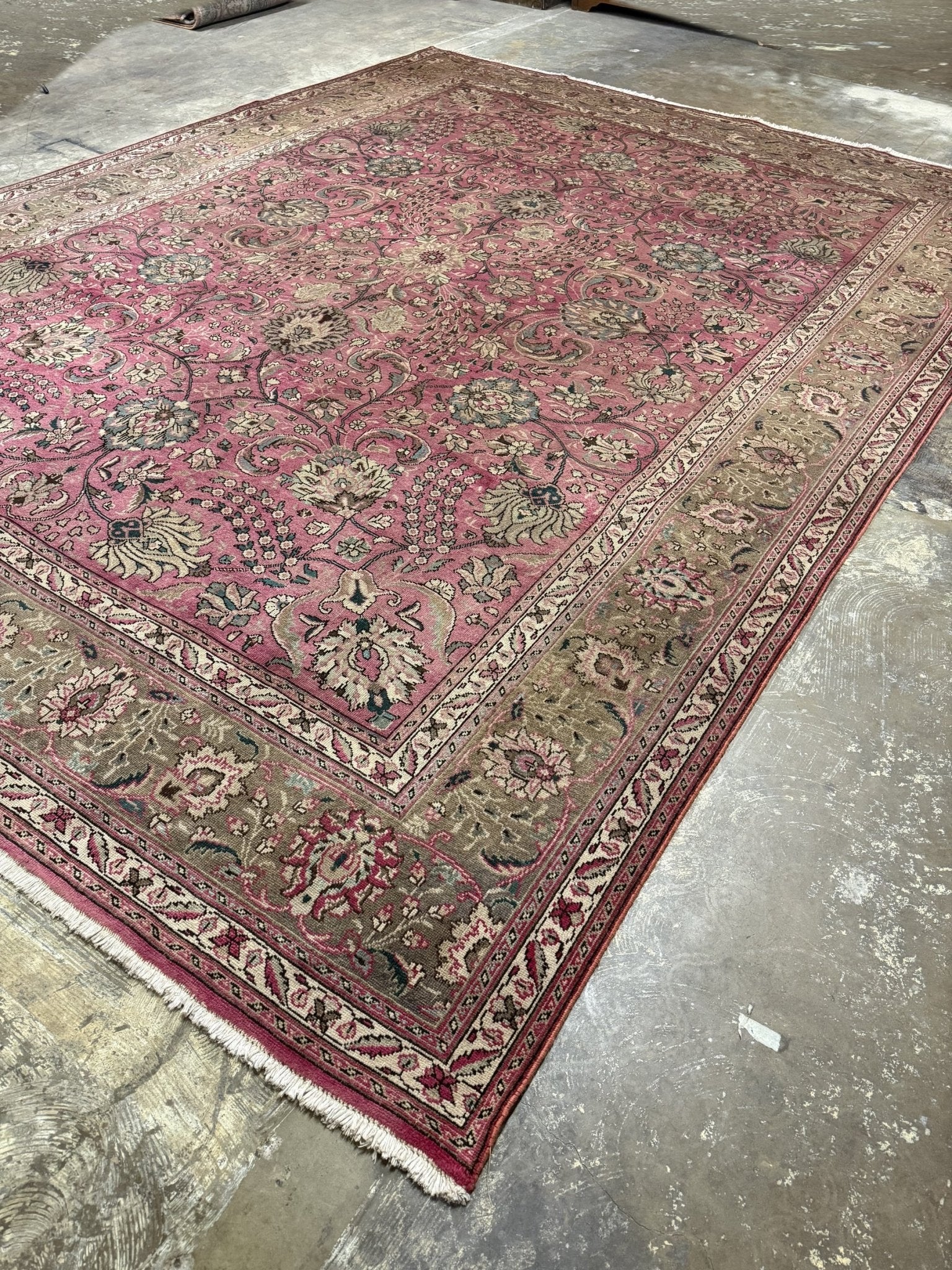 Persian Tabriz Rug | 9' 10" x 12' 9" - Rug the Rock - availableFloralHand-knotted