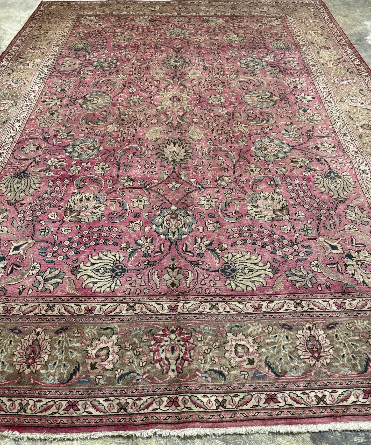 Persian Tabriz Rug | 9' 10" x 12' 9" - Rug the Rock - availableFloralHand-knotted
