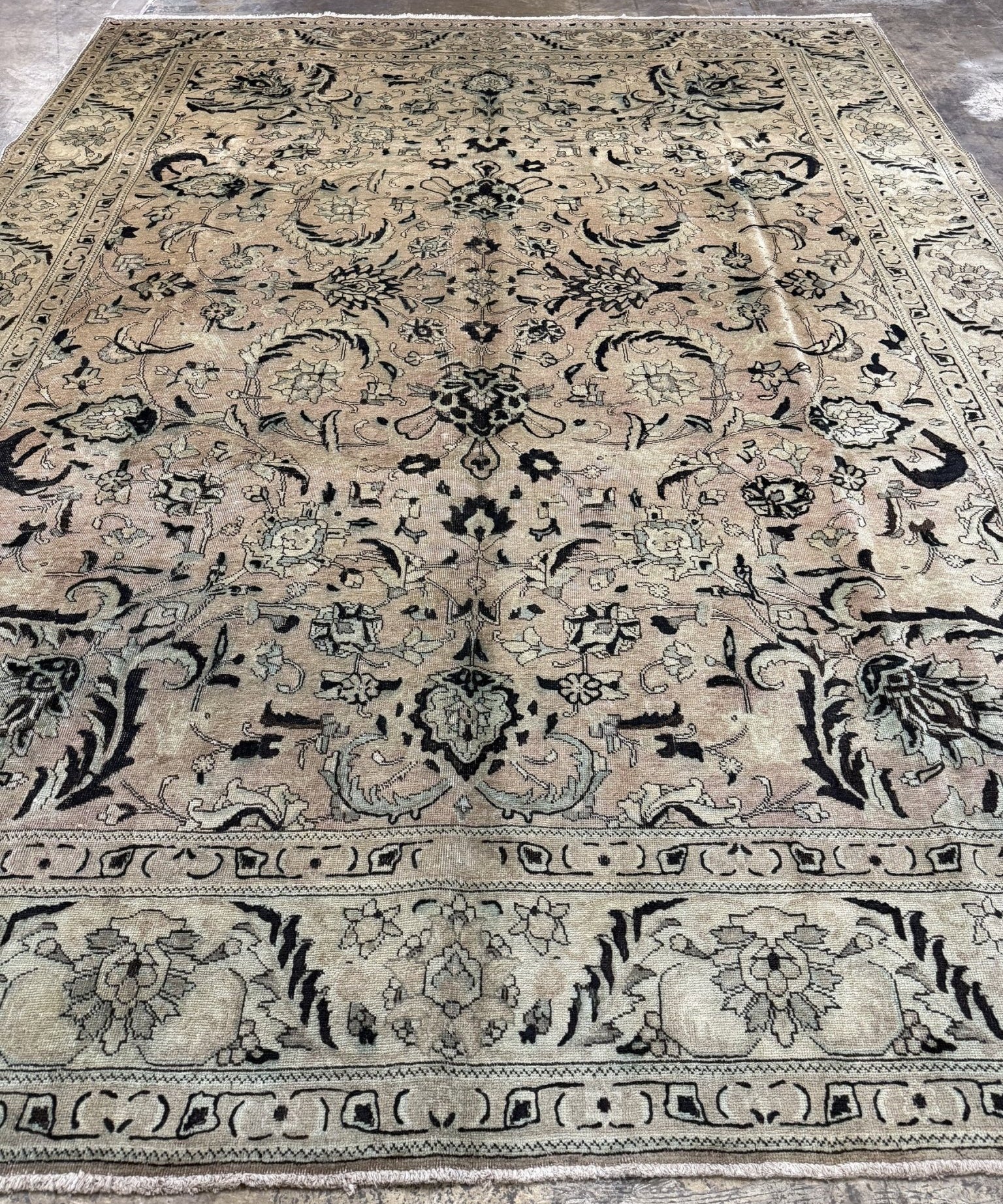 Persian Tabriz Rug | 9' 9" x 12' 11" - Rug the Rock - availableFloralHand-knotted