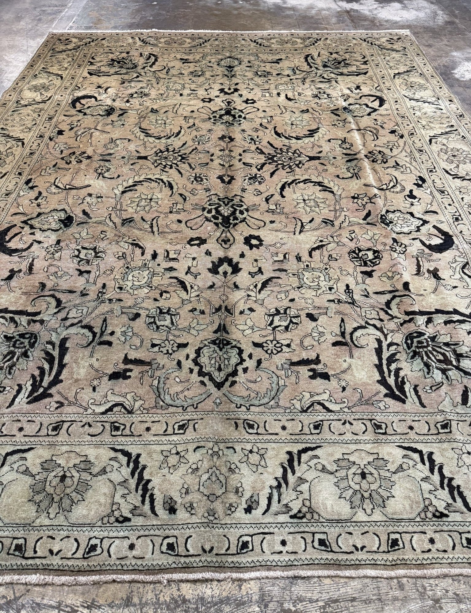 Persian Tabriz Rug | 9' 9" x 12' 11" - Rug the Rock - availableFloralHand-knotted