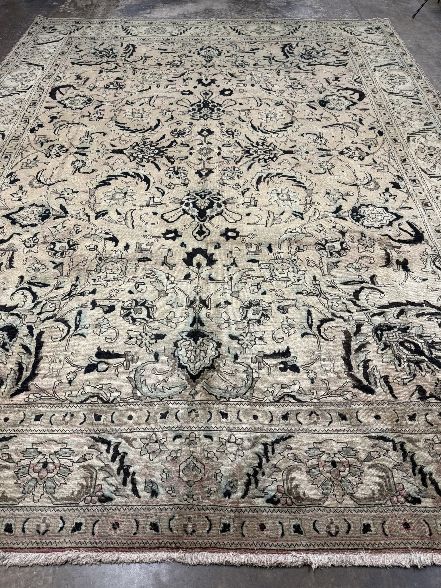 Persian Tabriz Rug | 9' 9" x 12' 11" - Rug the Rock - availableFloralHand-knotted