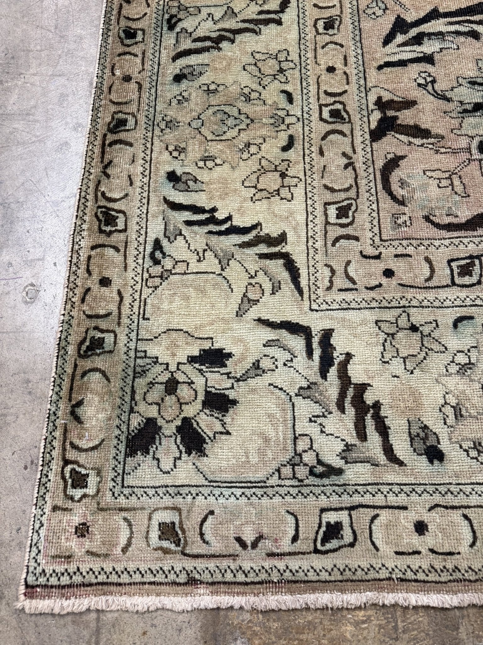 Persian Tabriz Rug | 9' 9" x 12' 11" - Rug the Rock - availableFloralHand-knotted