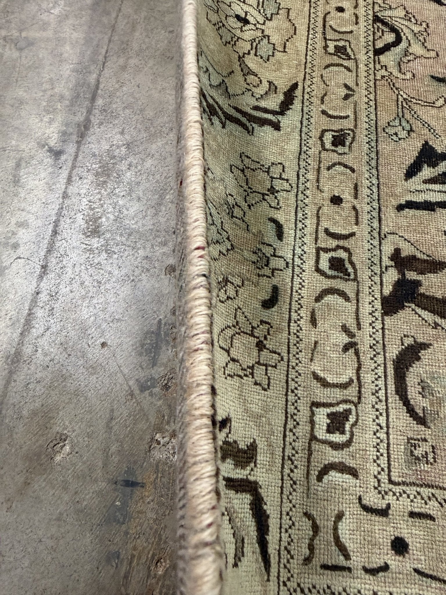 Persian Tabriz Rug | 9' 9" x 12' 11" - Rug the Rock - availableFloralHand-knotted