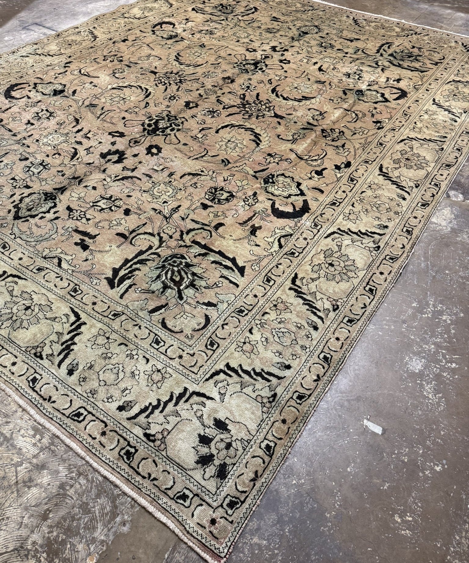 Persian Tabriz Rug | 9' 9" x 12' 11" - Rug the Rock - availableFloralHand-knotted