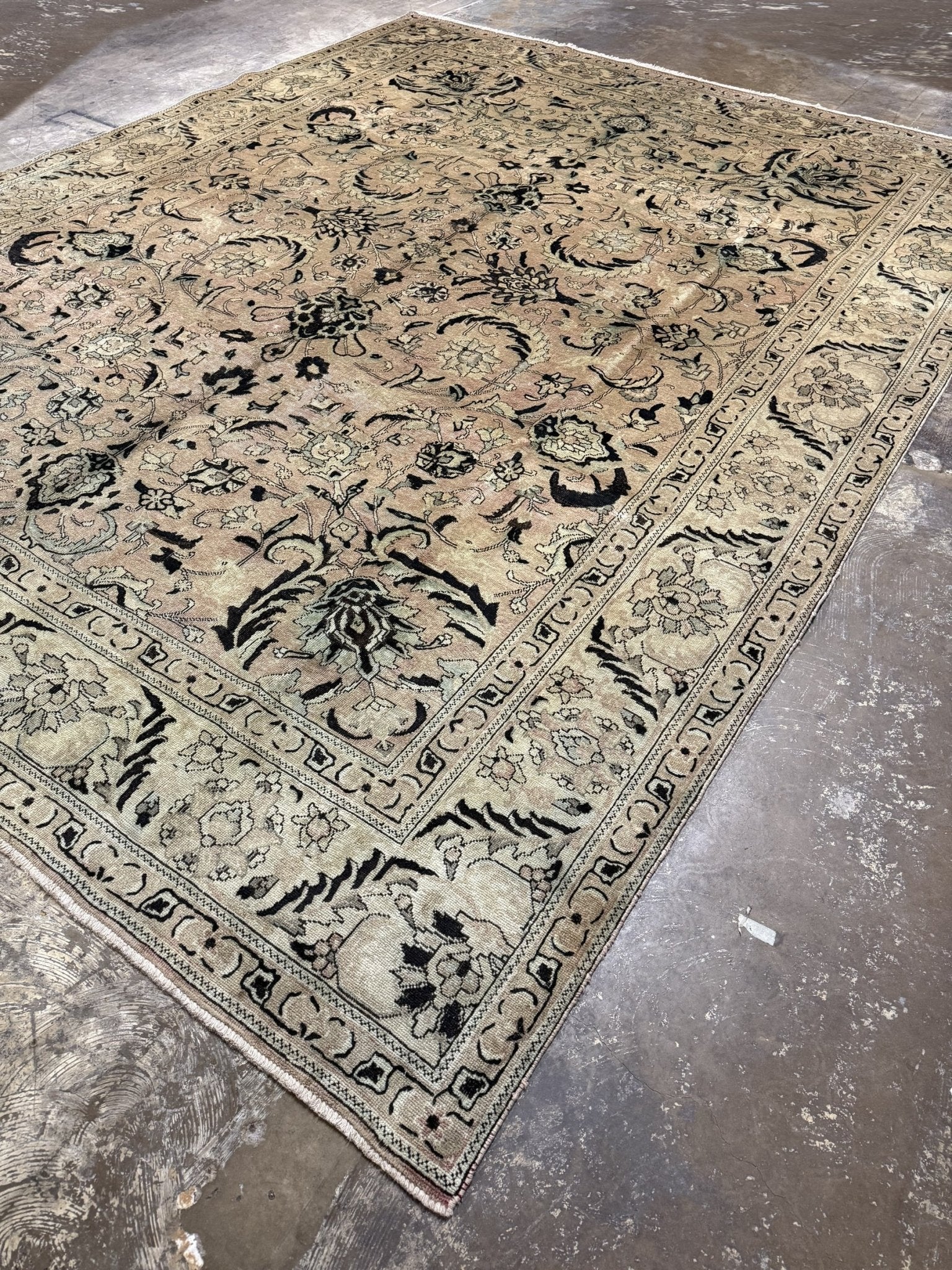 Persian Tabriz Rug | 9' 9" x 12' 11" - Rug the Rock - availableFloralHand-knotted
