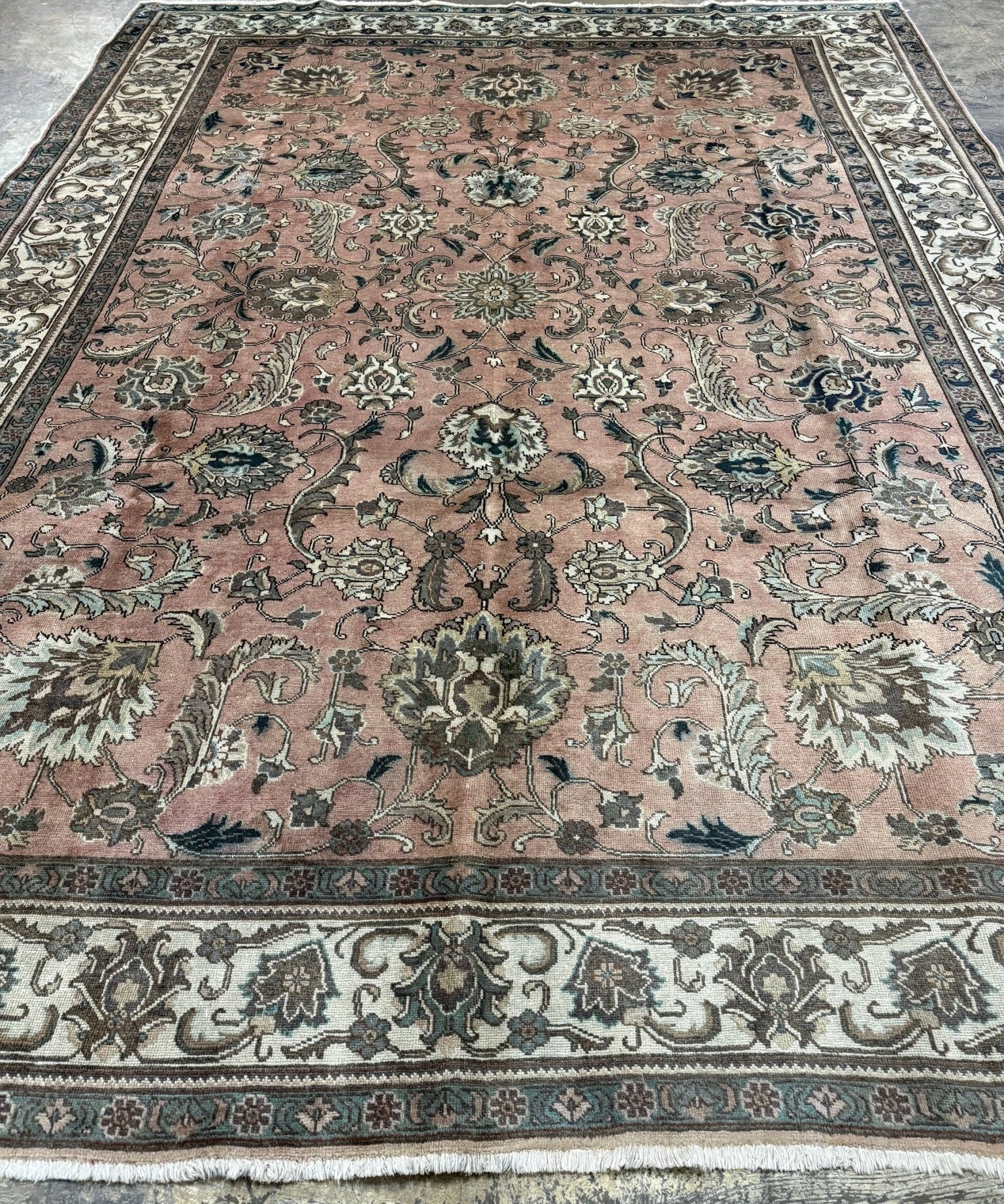 Persian Tabriz Rug | 9' 9" x 12' 9" - Rug the Rock - availableFloralHand-knotted