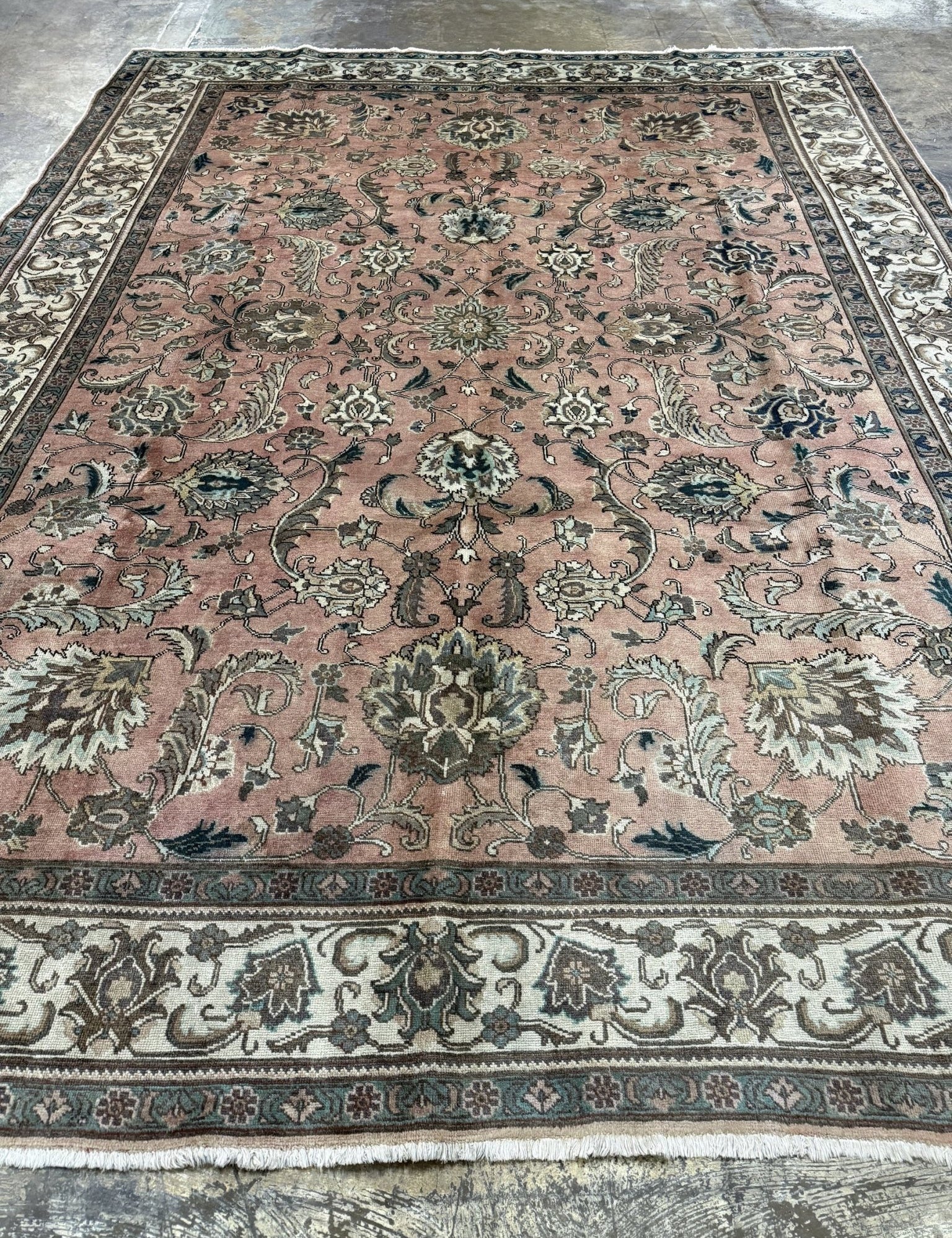 Persian Tabriz Rug | 9' 9" x 12' 9" - Rug the Rock - availableFloralHand-knotted