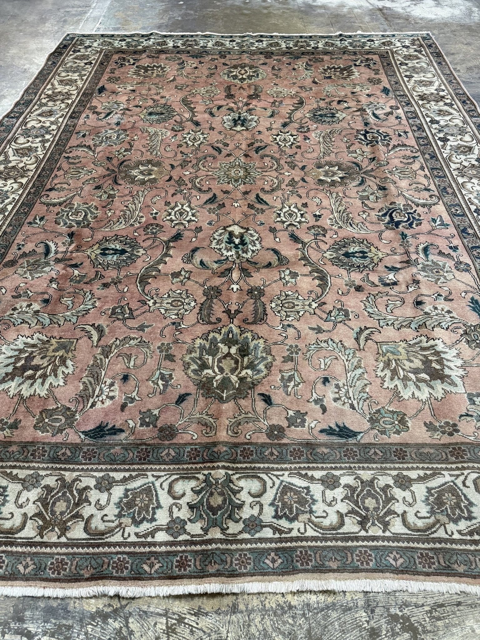 Persian Tabriz Rug | 9' 9" x 12' 9" - Rug the Rock - availableFloralHand-knotted