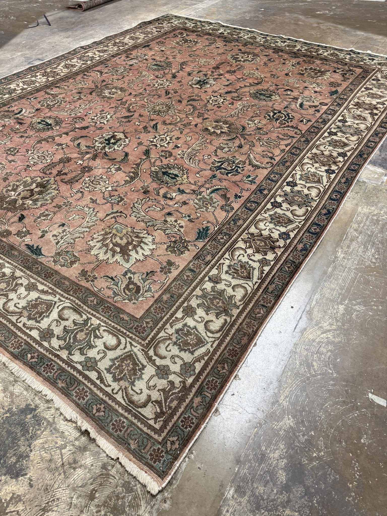 Persian Tabriz Rug | 9' 9" x 12' 9" - Rug the Rock - availableFloralHand-knotted