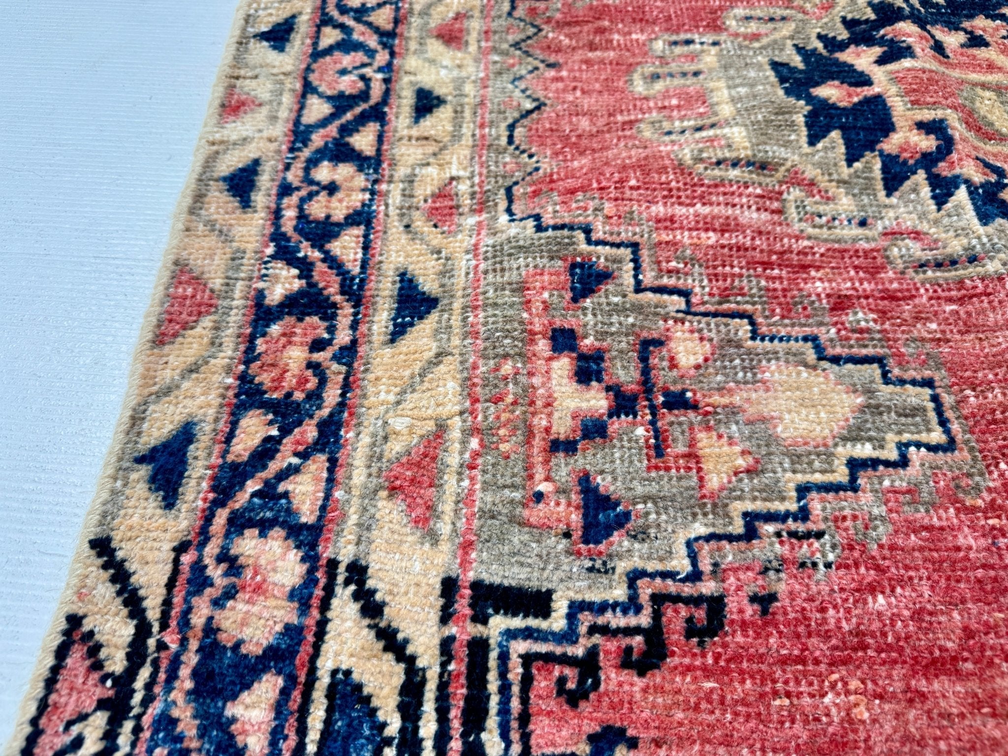 Persian Viss Rug | 4’ x 5' - Rug the Rock - 