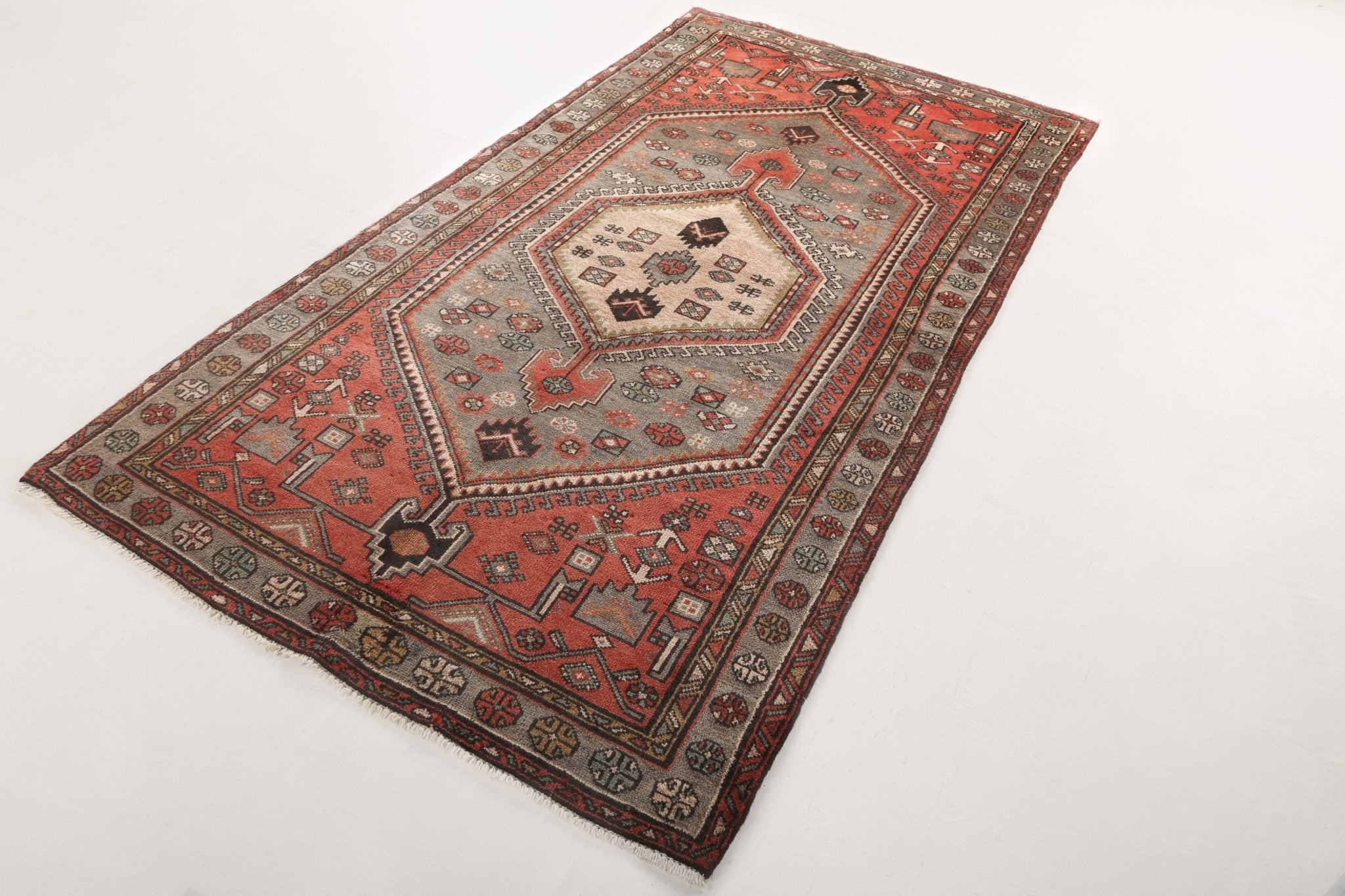 Persian Zanjan Rug | 4' 3" x 7' 10" - Rug the Rock - 