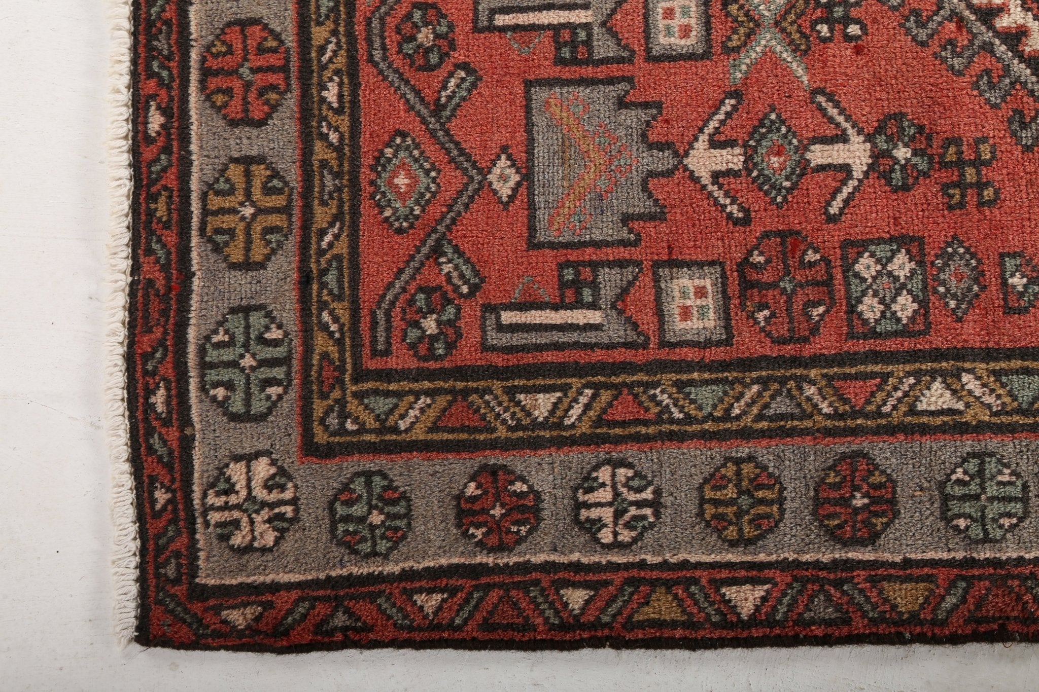 Persian Zanjan Rug | 4' 3" x 7' 10" - Rug the Rock - 