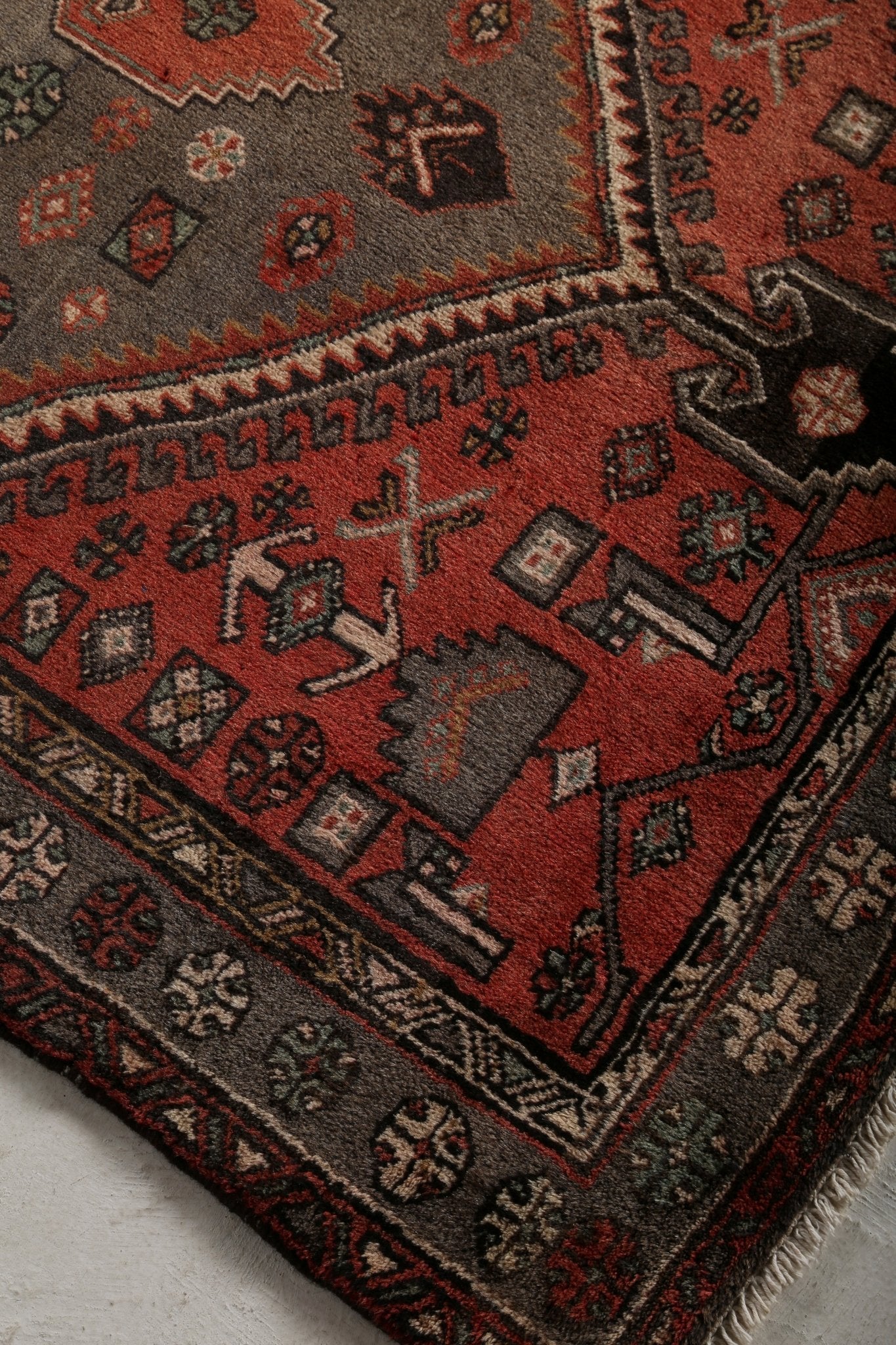 Persian Zanjan Rug | 4' 3" x 7' 10" - Rug the Rock - 