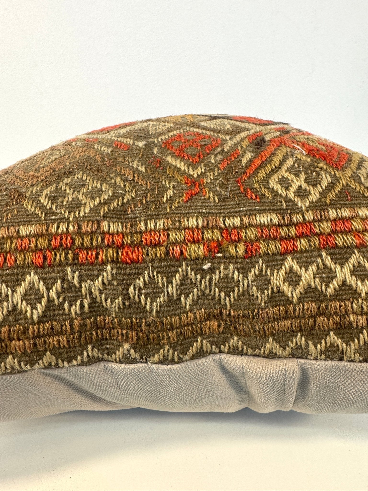 Pillow No. 014 | 18" x 18" Rug the Rock