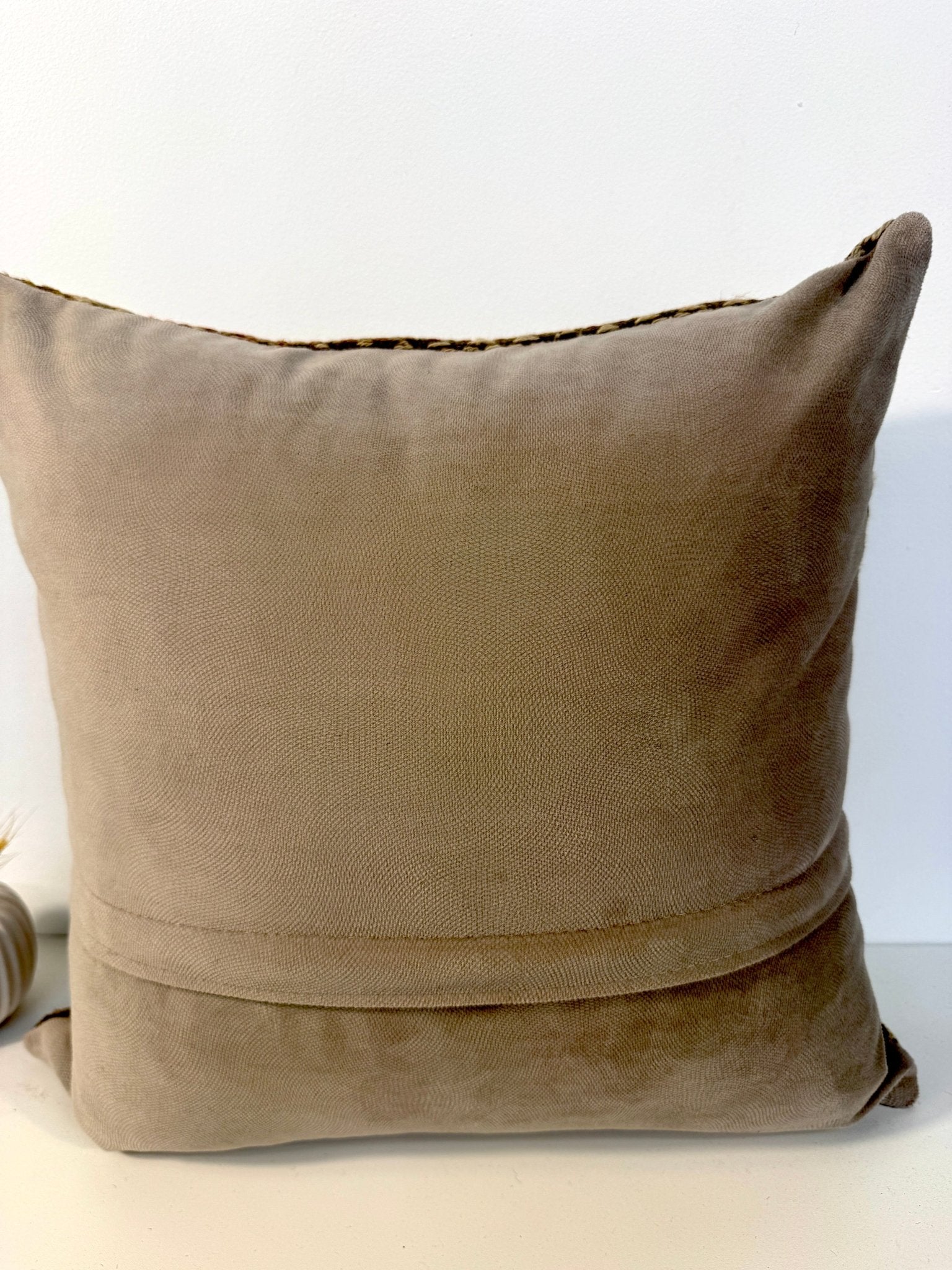 Pillow No. 014 | 18" x 18" Rug the Rock