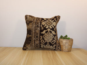 Pillow No. 026 | 16" x 16"