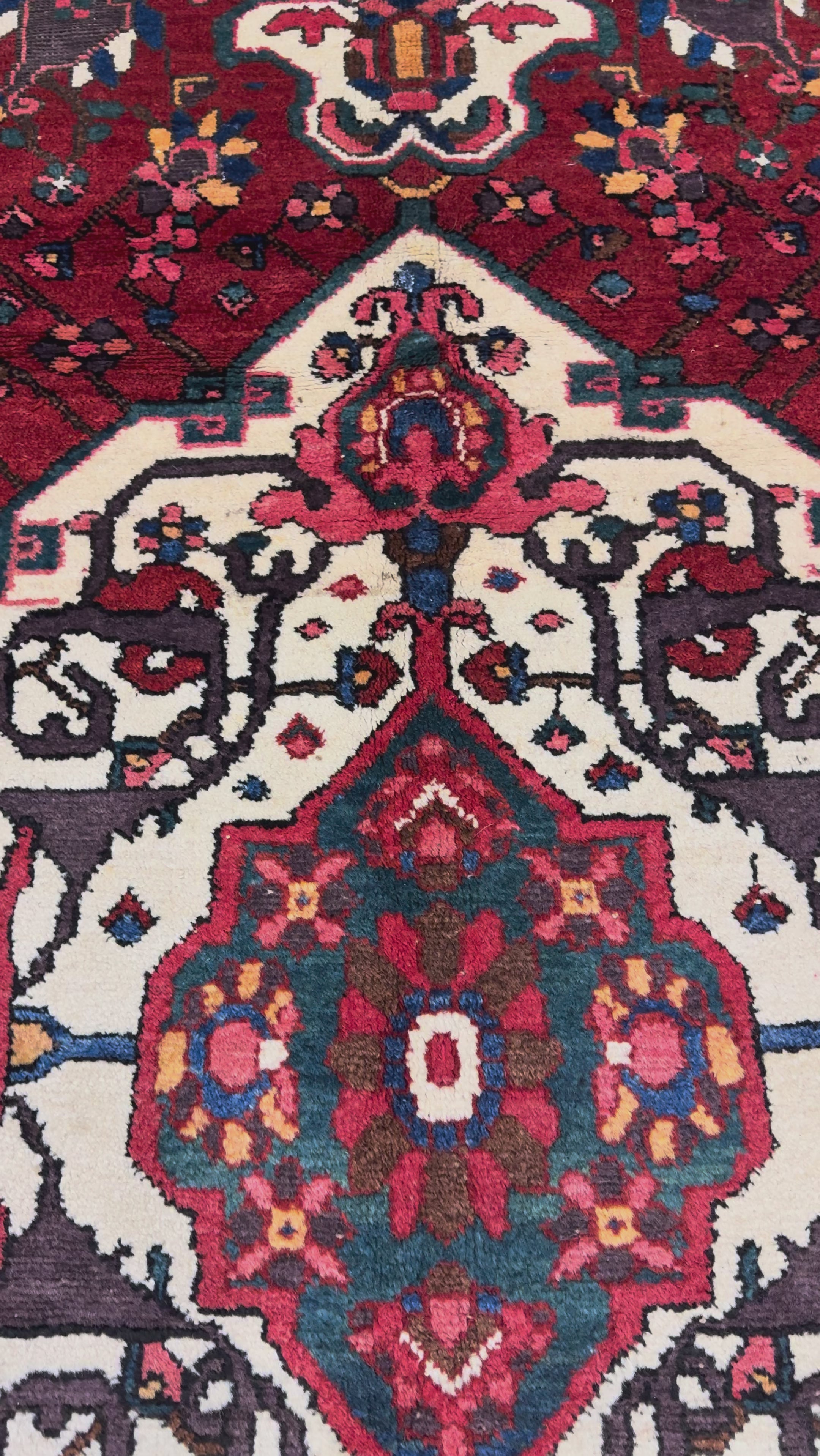 Vintage Chaleshtor Bakhtiari Rug, original product video 1, hand-knotted wool pile. SKU 108870.
