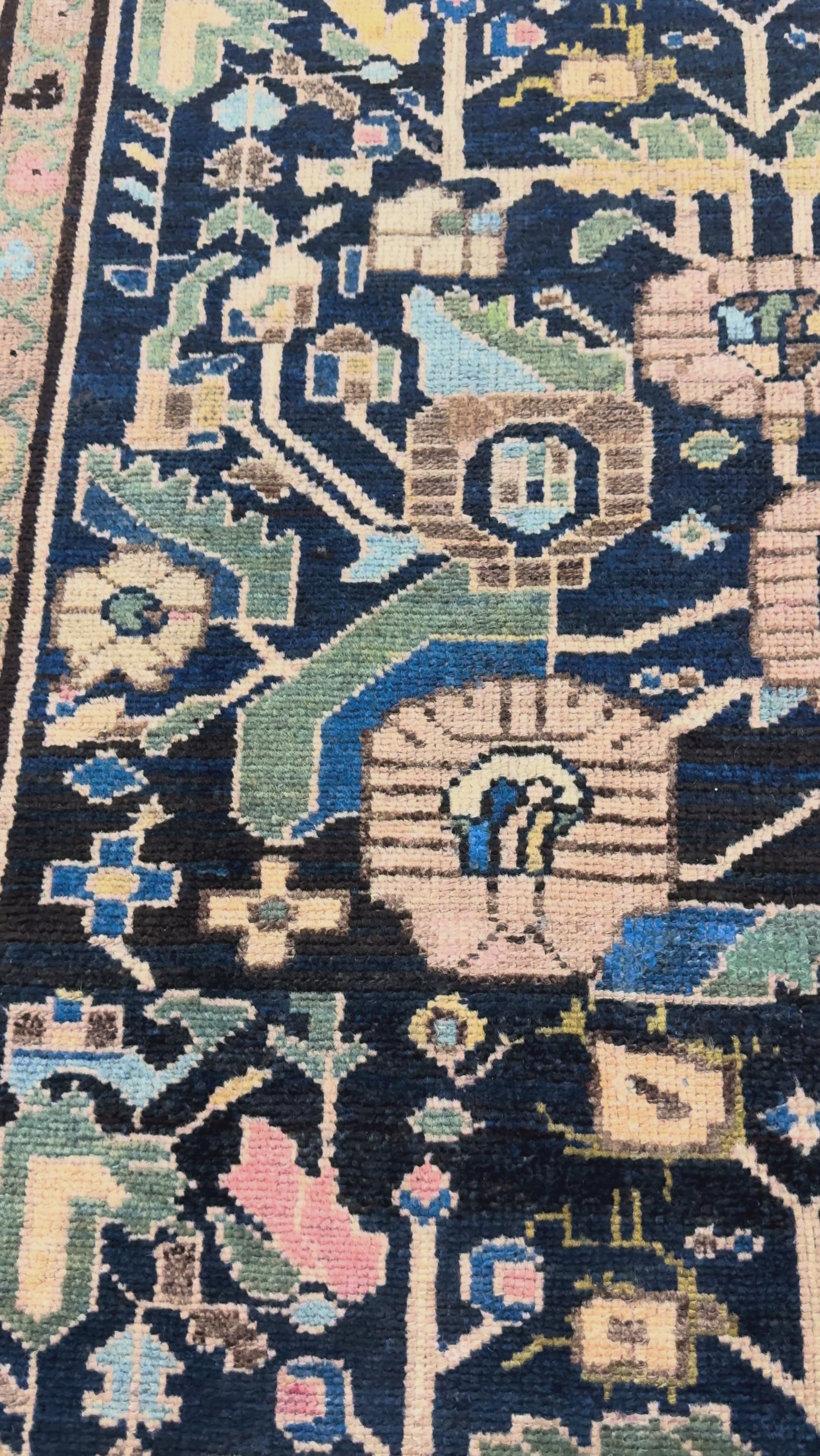 Persian Dargazin Gol Farang Rug, original product video 2. SKU RR 32487.