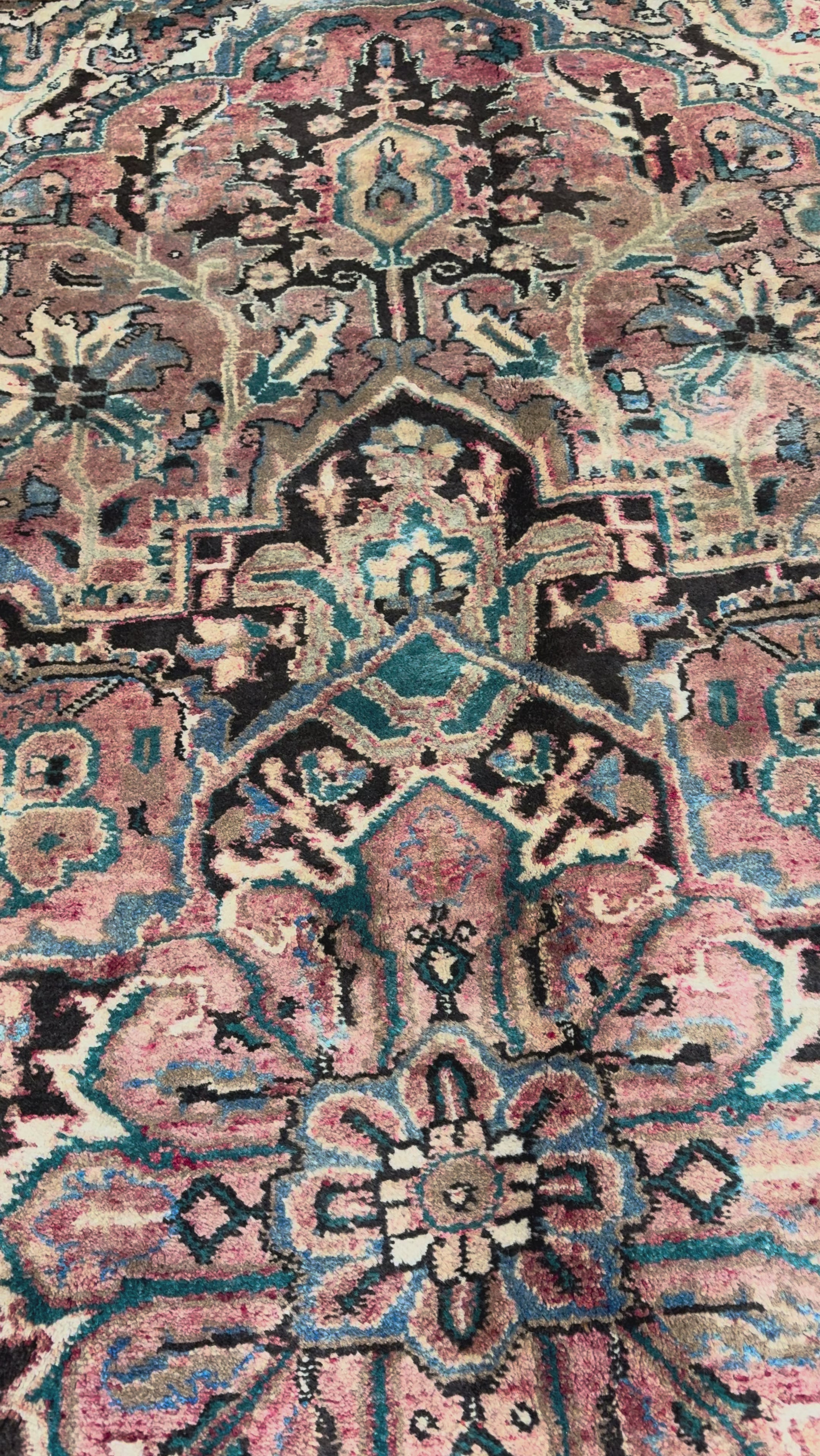 Vintage Sharabian Rug, original product video 1, hand-knotted wool pile. SKU NH144817.