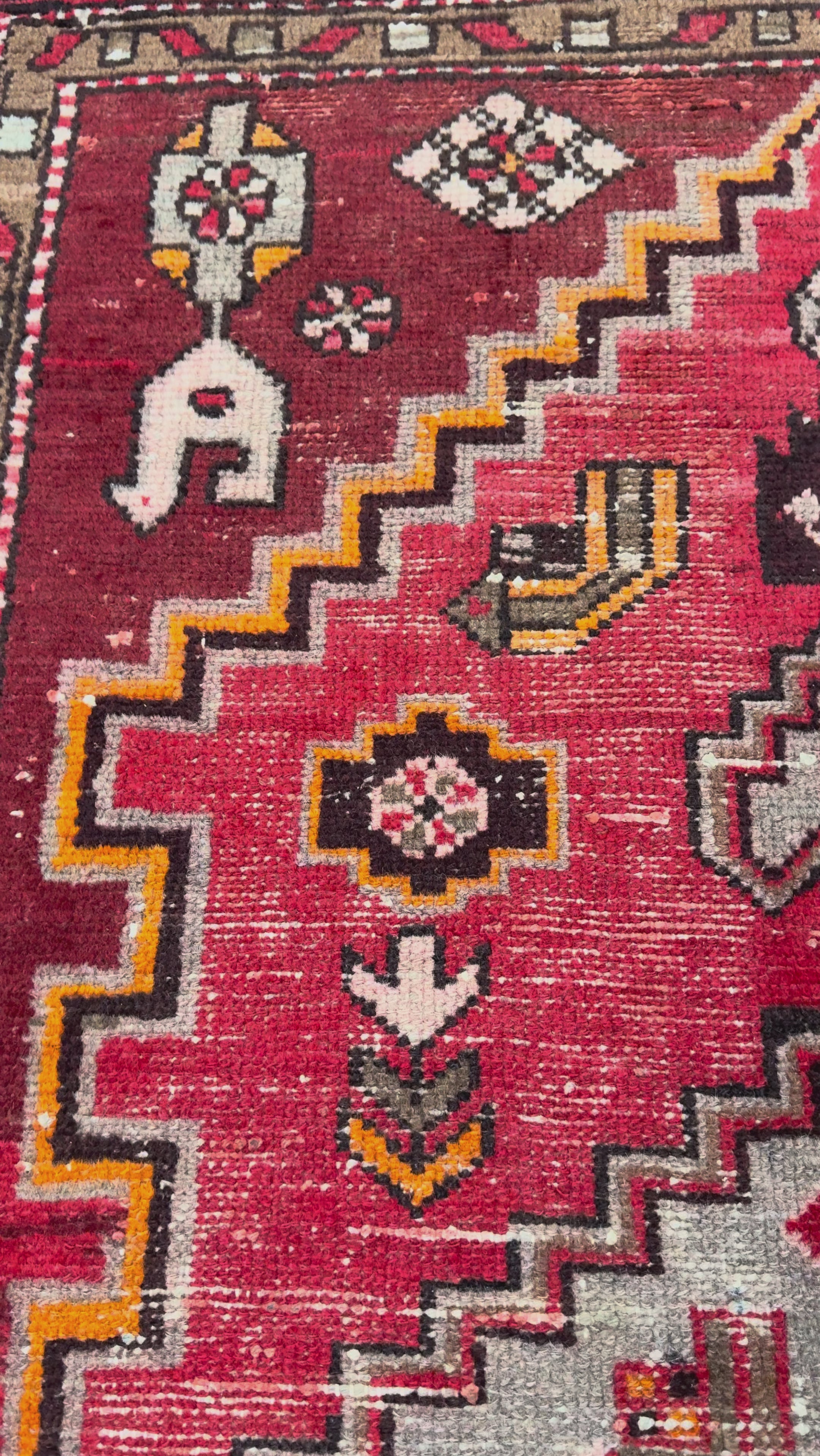 Persian Zanjan Rug, original product video 2. SKU RZ 101.