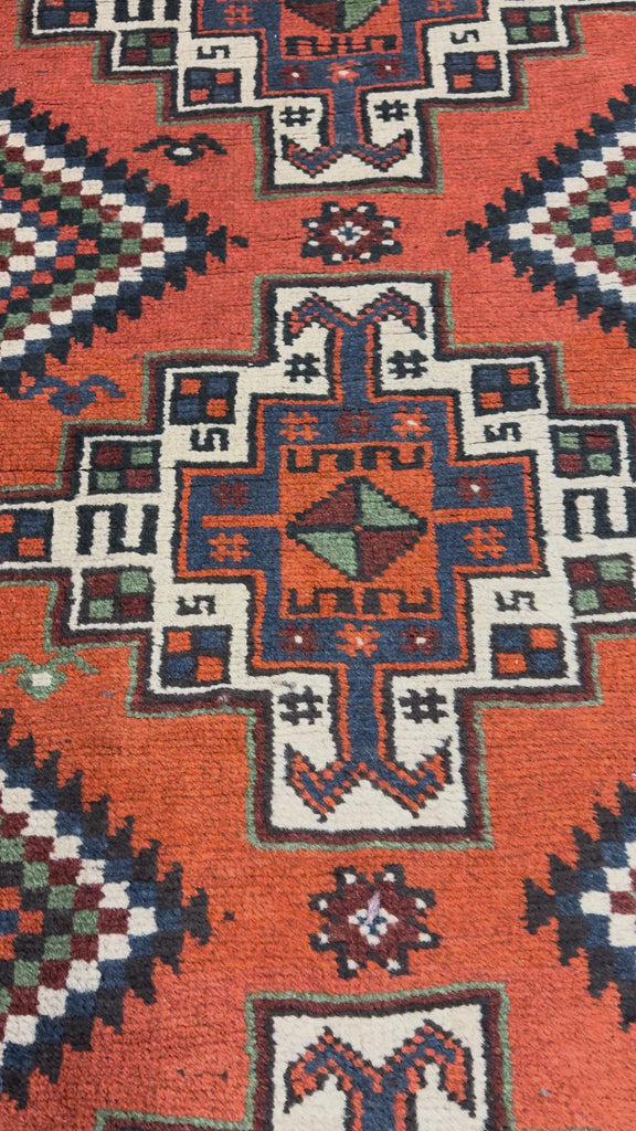 Persian Kelardasht Runner, original product video 1, hand-knotted wool pile. SKU 112696.
