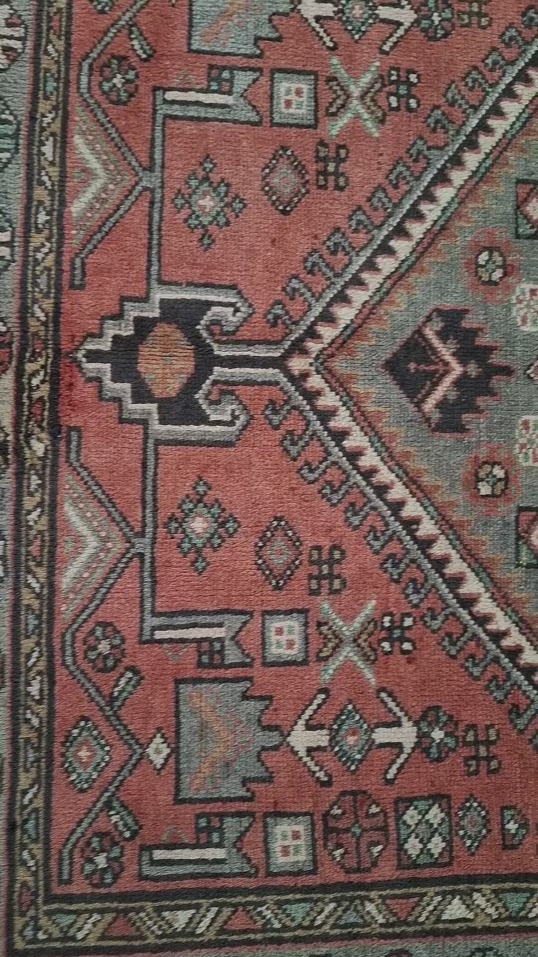 Persian Zanjan Rug | 4' 3