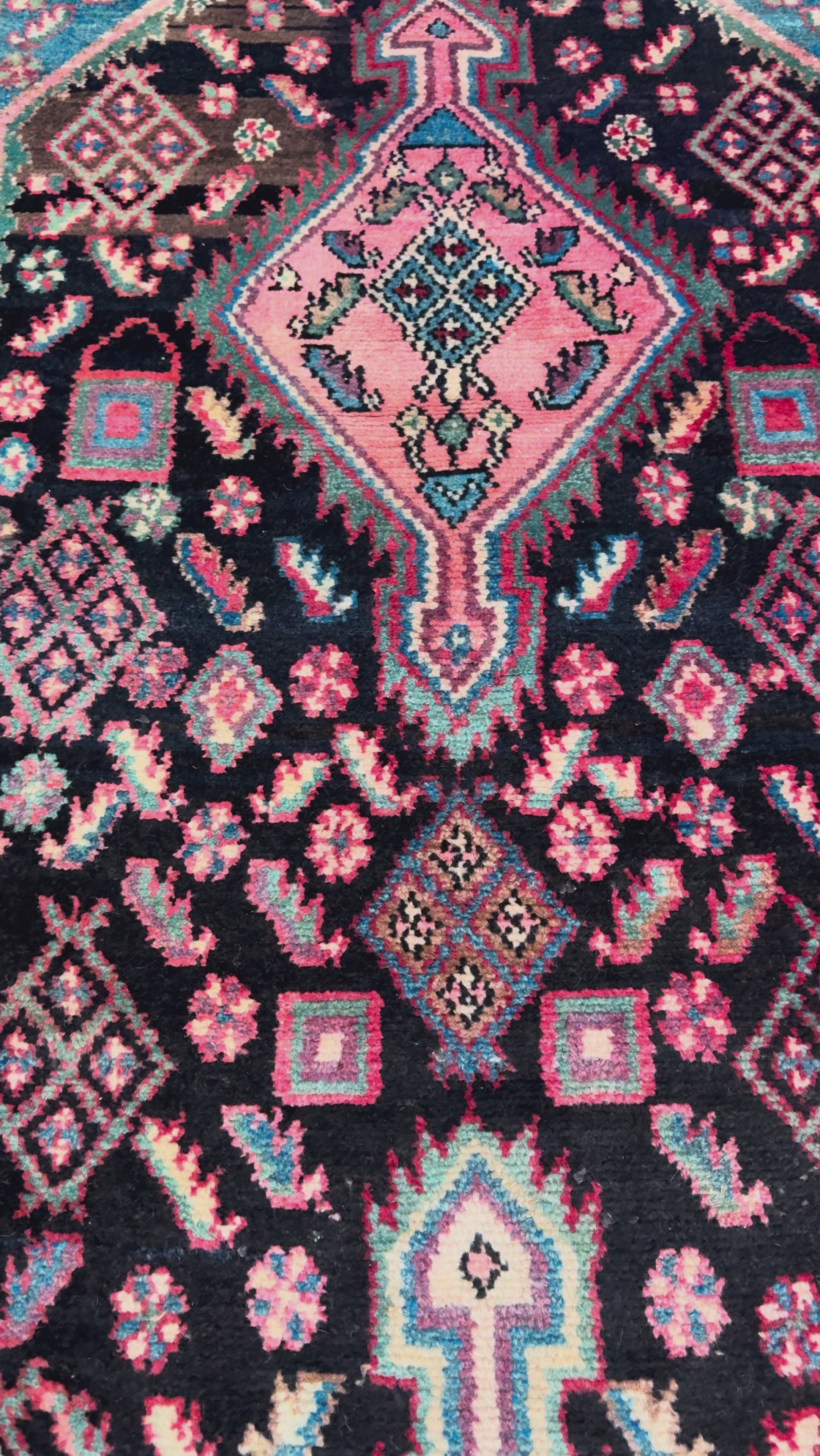 Vintage Kabudarahang Wool Runner. Original rug video; SKU RR 30520; source IMG_7585.