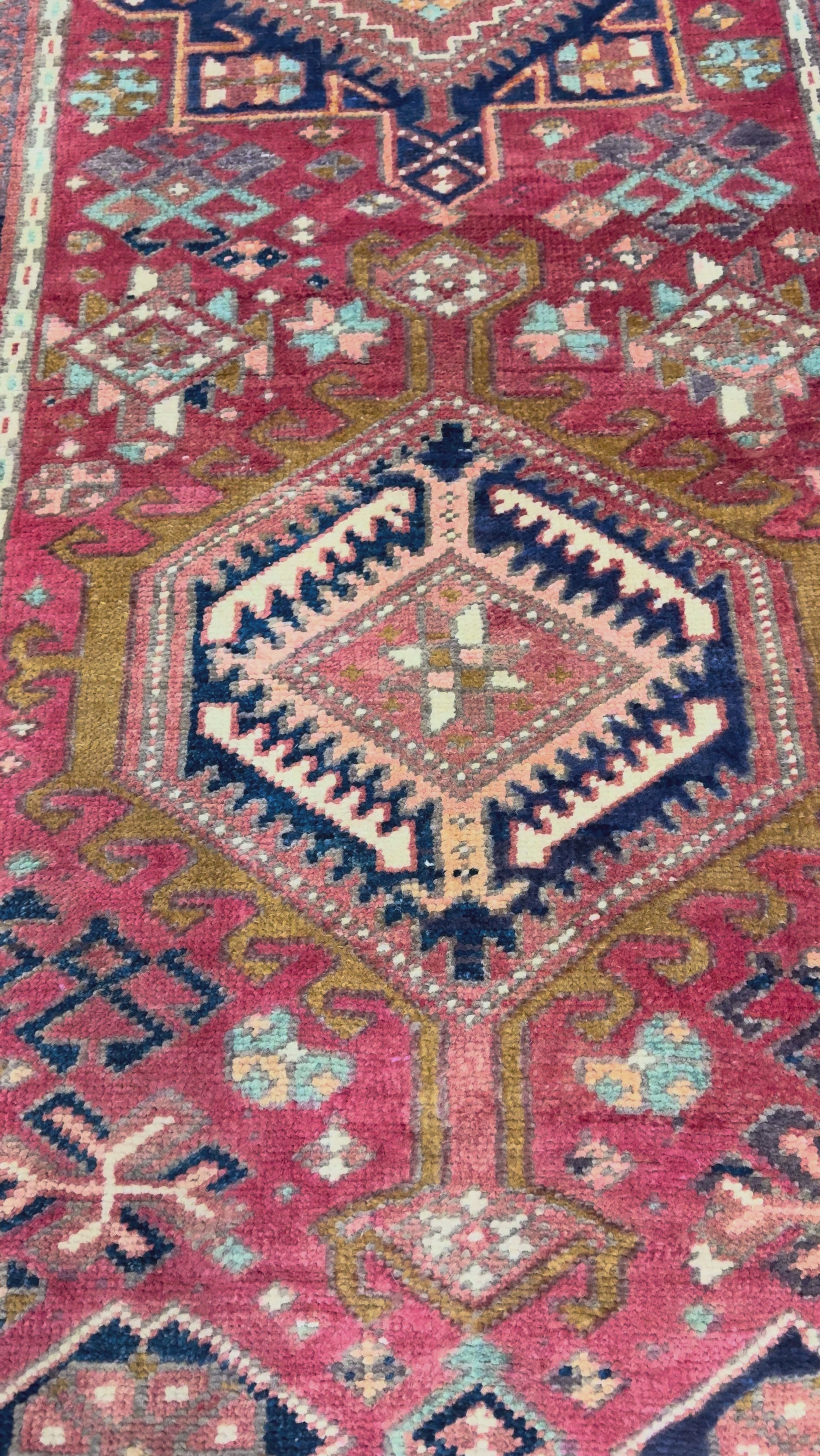 Persian Afil Azerbaijan Runner, original product video 2, hand-knotted wool pile. SKU RR 32236.