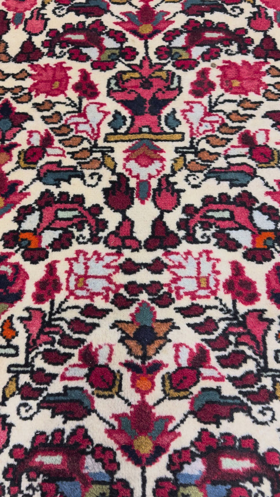Persian Tafresh Runner, original product video 1, hand-knotted wool pile. SKU RR 32377.