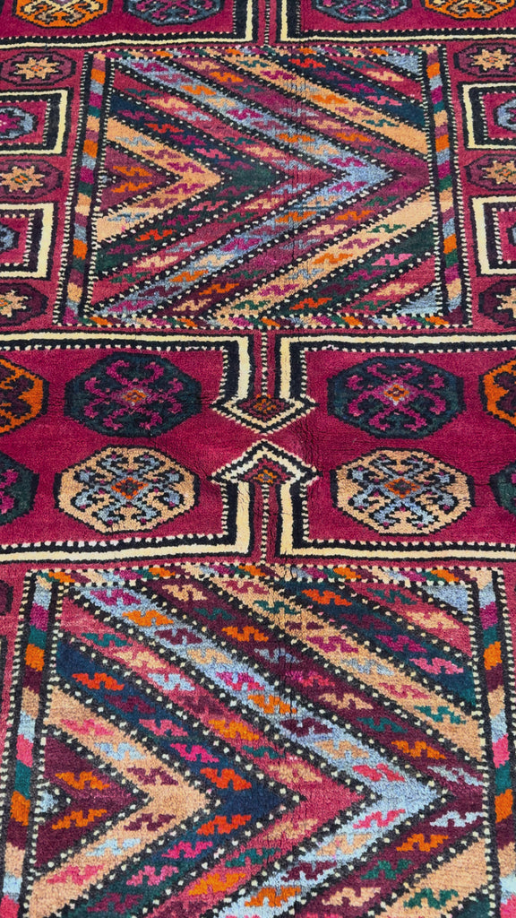 Vintage Quchan Kurdish Rug, original product video 1, hand-knotted wool pile. SKU RR32561.