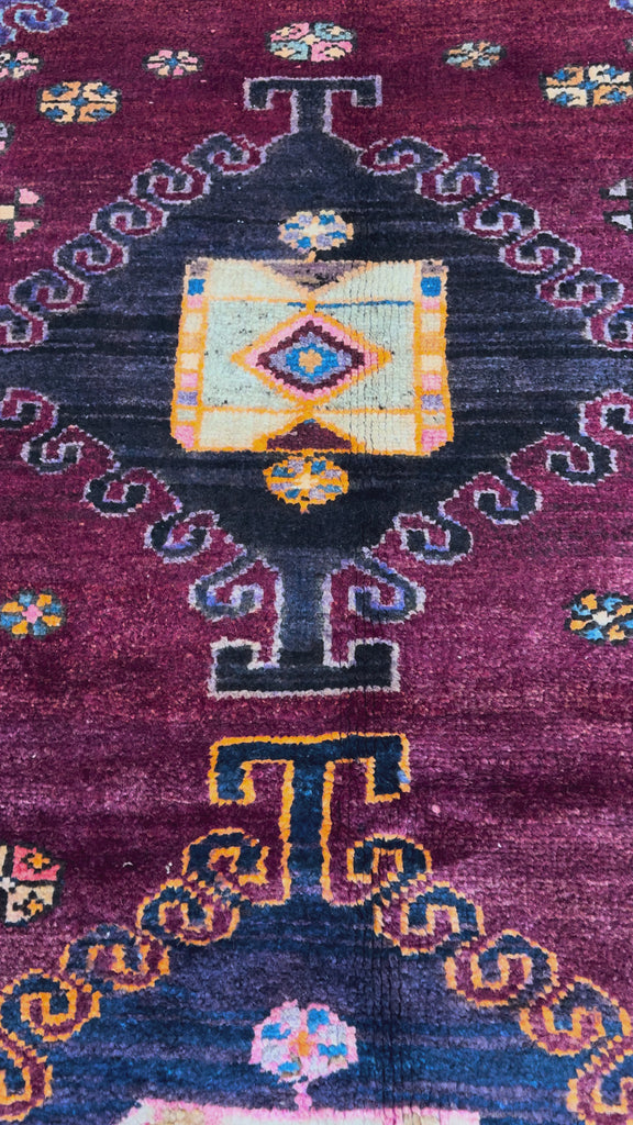 Vintage Hamadan Rug, original product video 1, hand-knotted wool pile. SKU 30894.