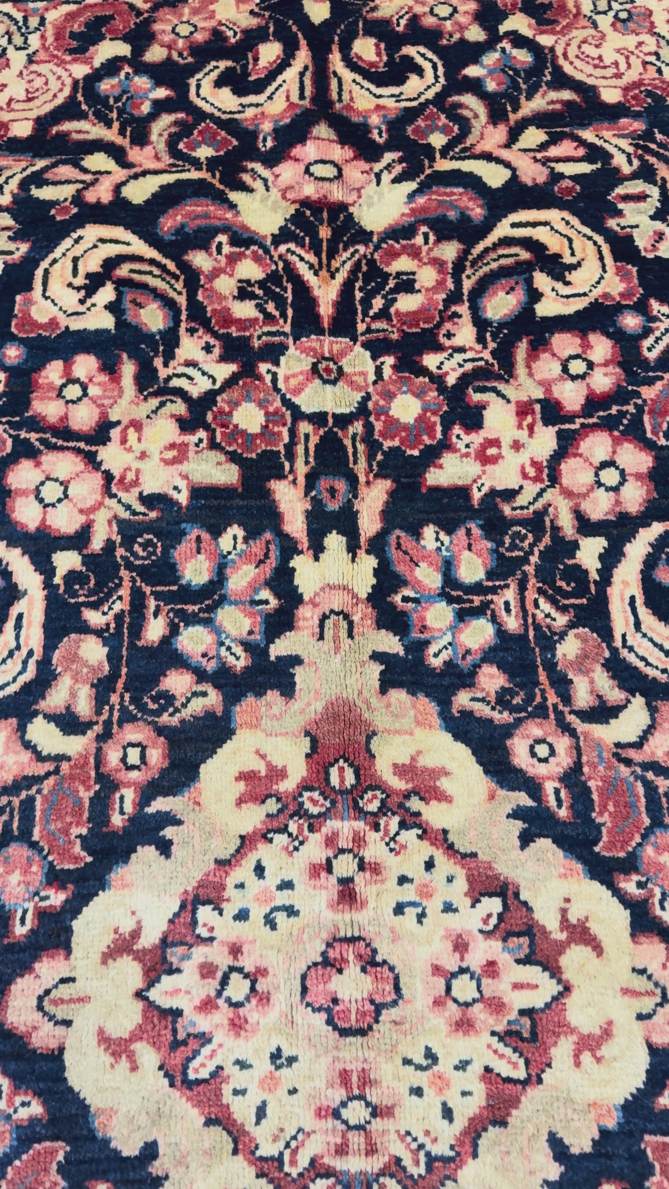 Vintage Mahallat Rug, original product video 1, hand-knotted wool pile. SKU RR 30875.