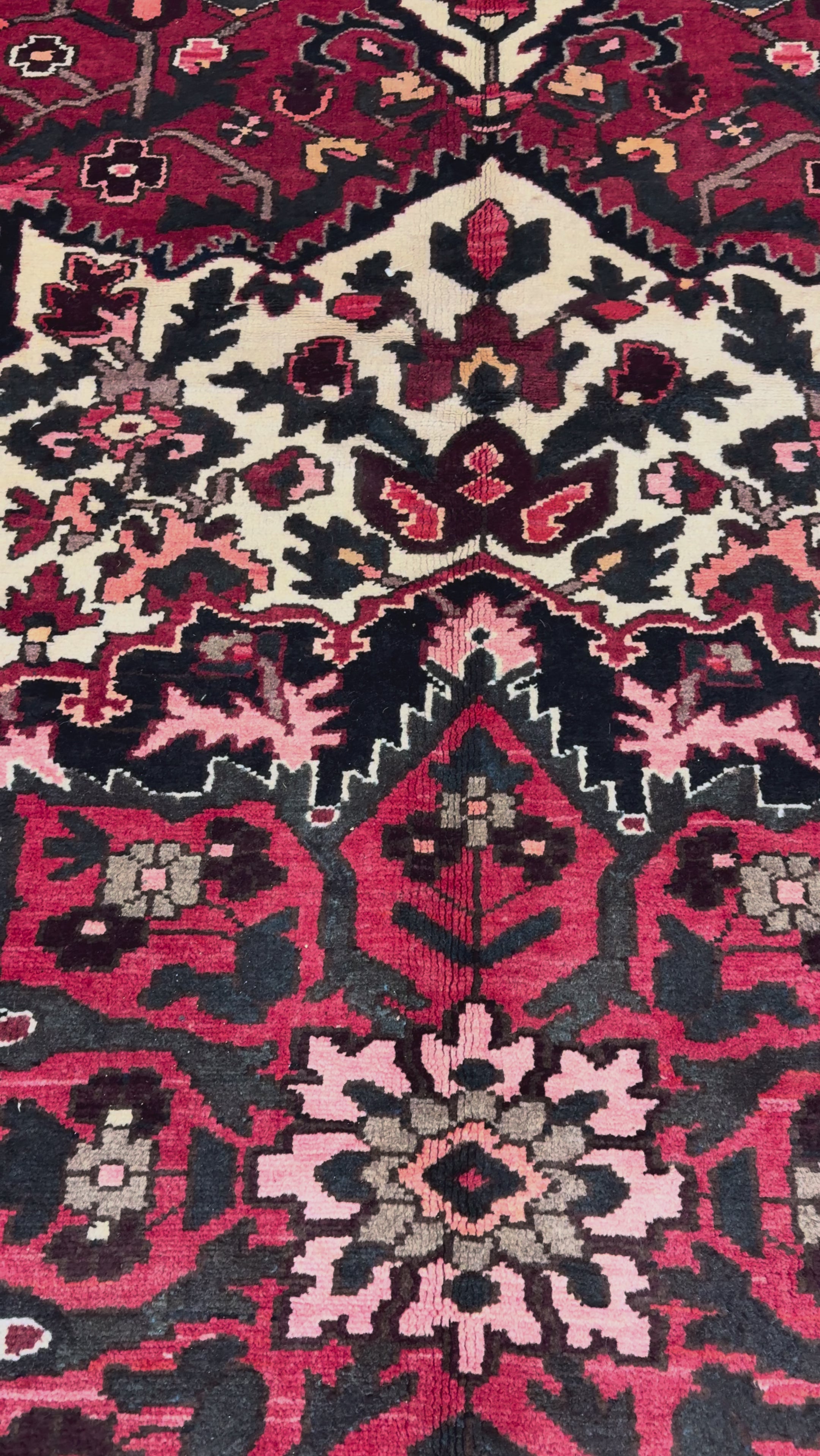 Vintage Chaleshtor Bakhtiari Wool Rug. Original rug video; SKU 30536; source IMG_7316.