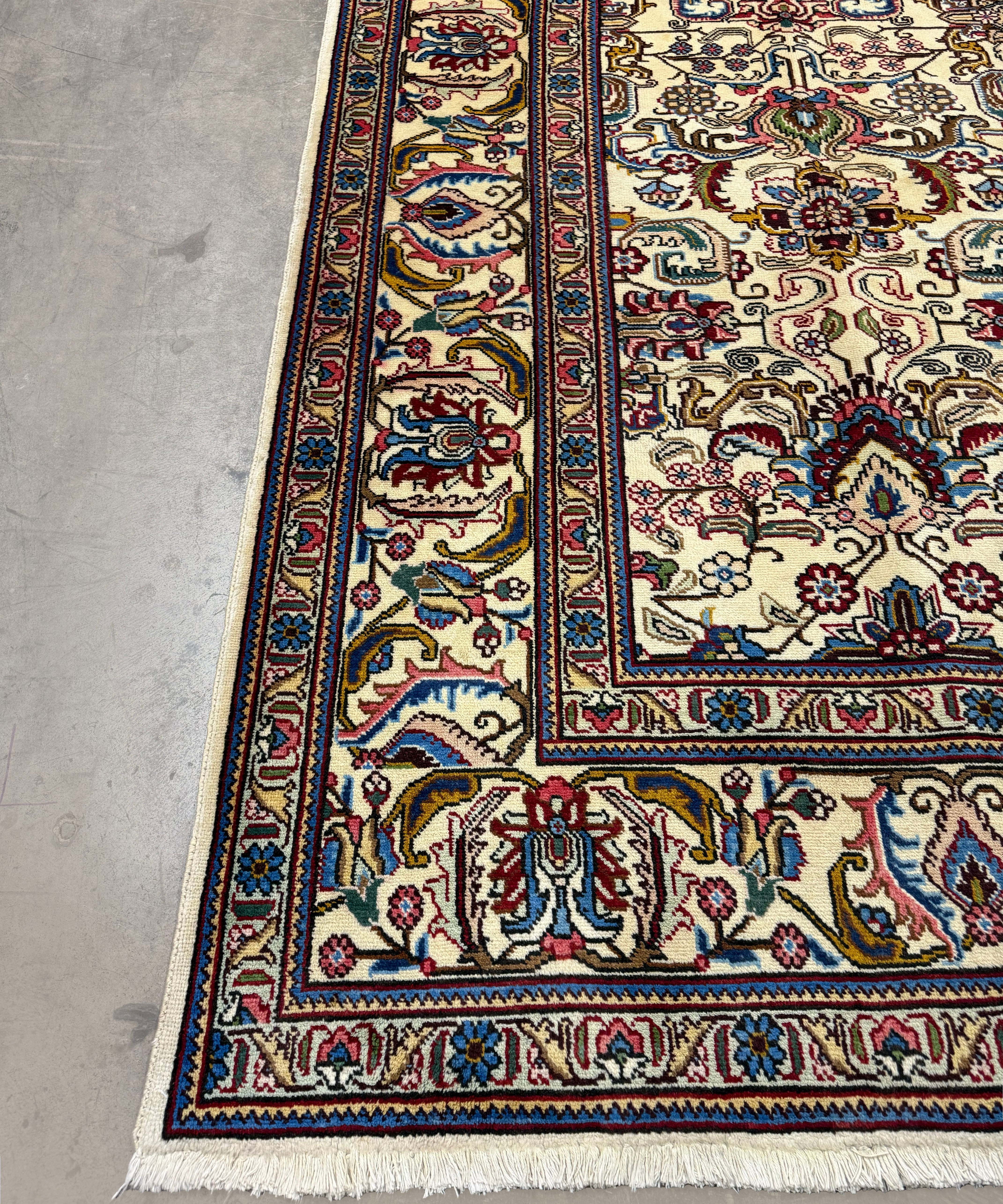 RR32600 hand-knotted wool rug, product detail photograph 3.