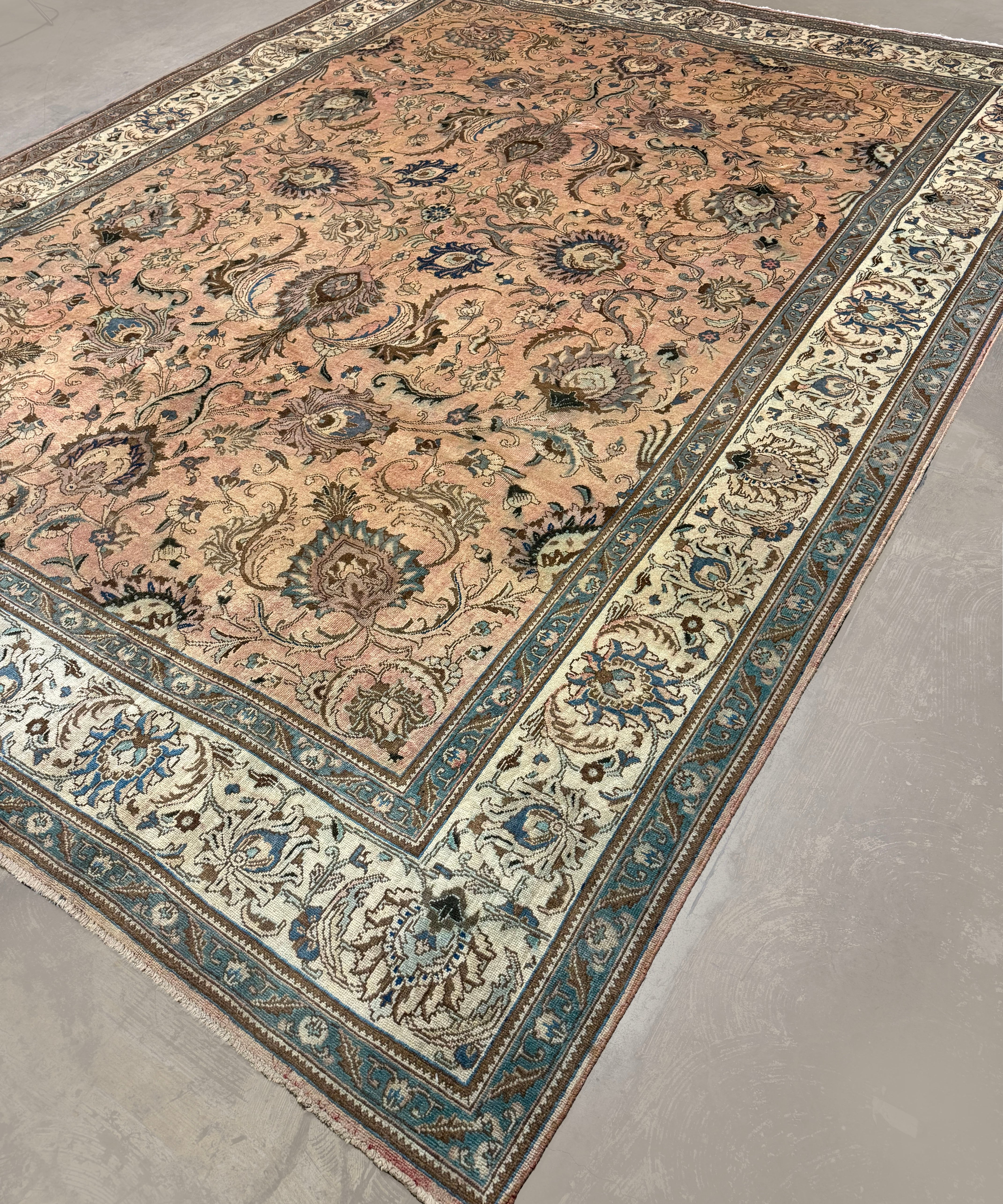 PP107941 hand-knotted wool rug, product detail photograph 1.