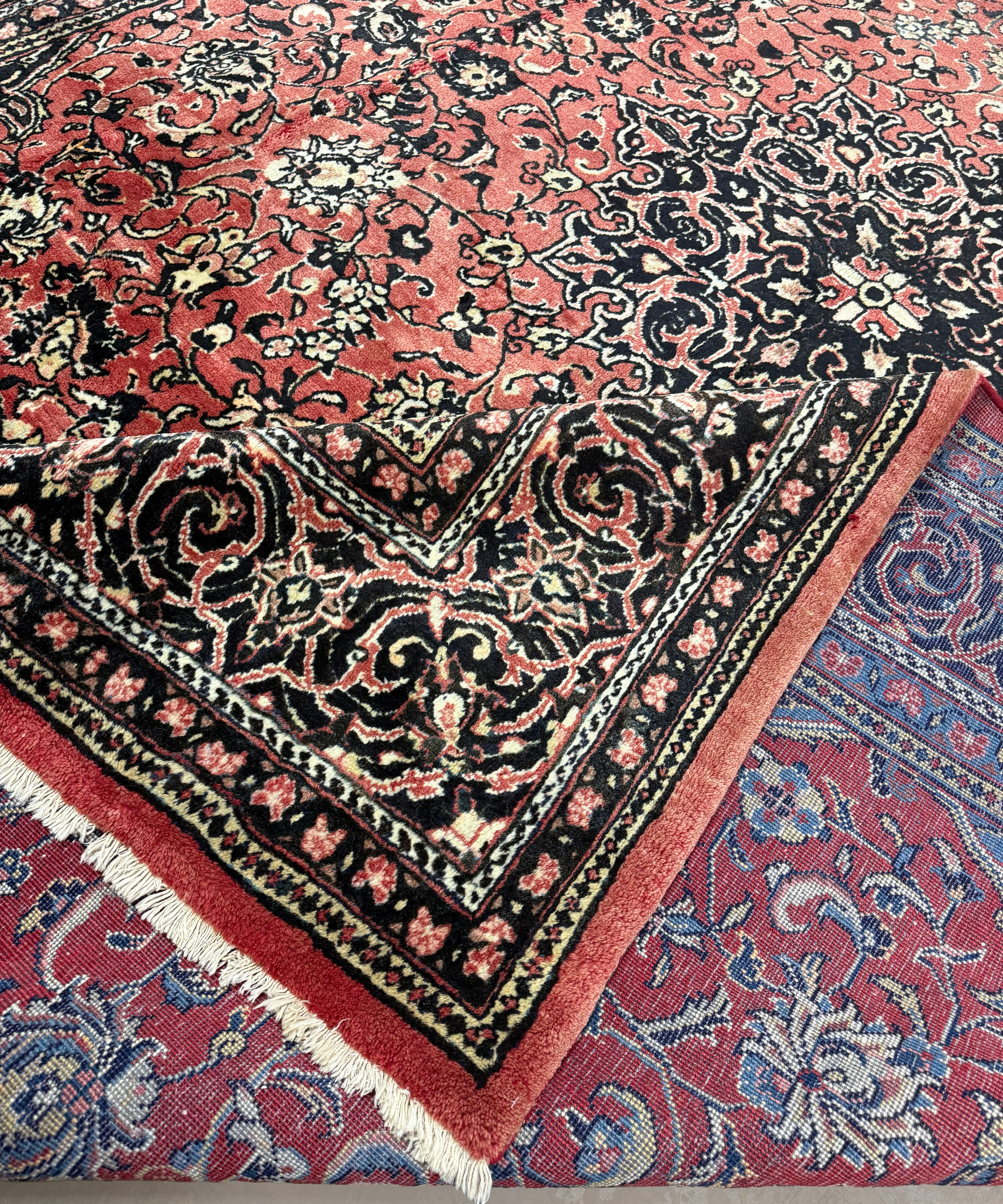 107484 hand-knotted wool rug, product detail photograph 2.