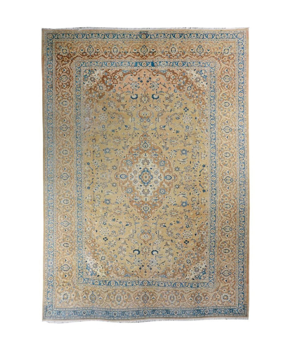 Vintage Kashan rug, centered medallion on beige ground with blue trim