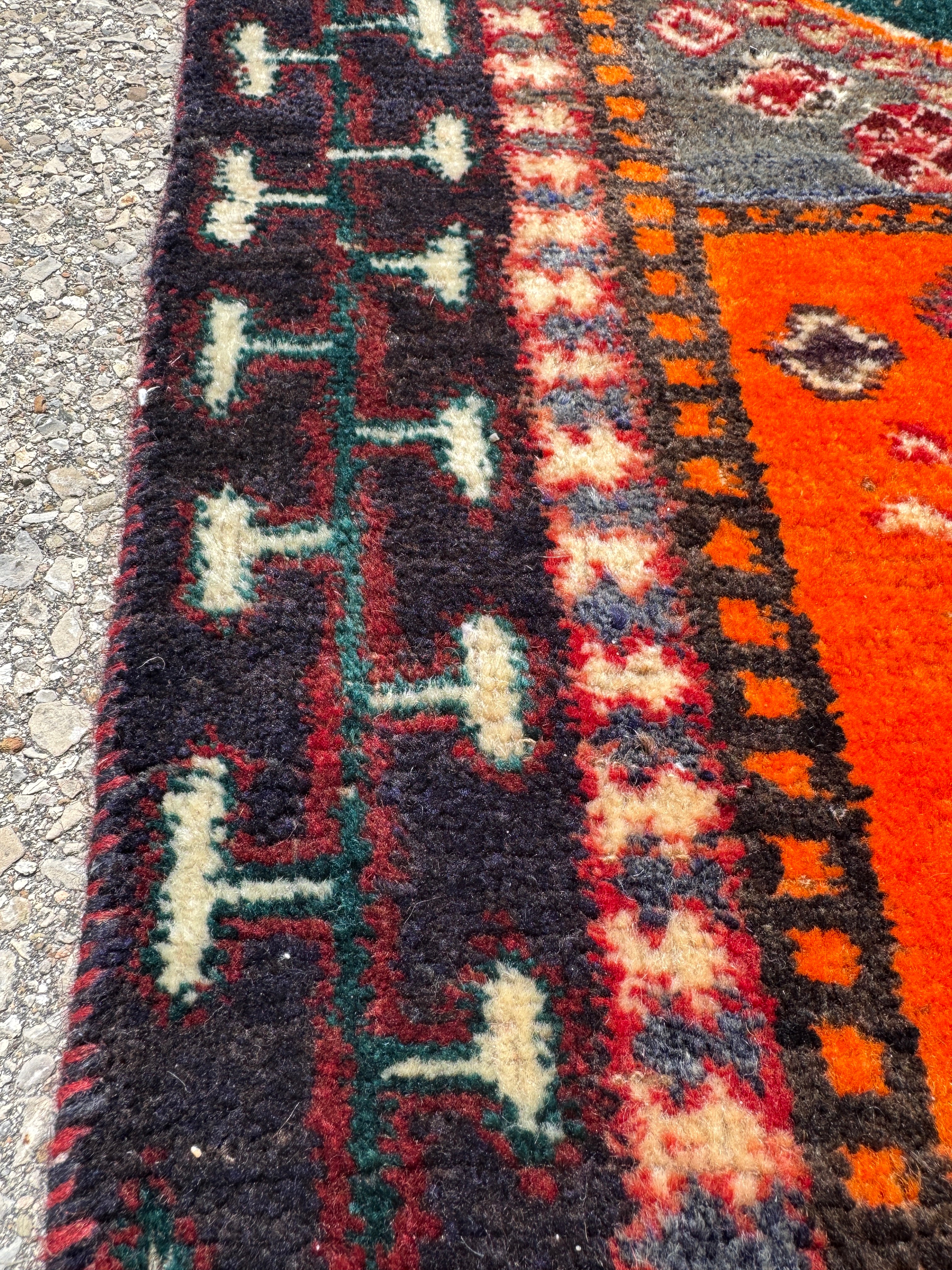 Vintage Shiraz Rug — Scarlet & Ivory Geometric Panels. Additional original photograph showing the rug's surface, design and weave. SKU 52501027.