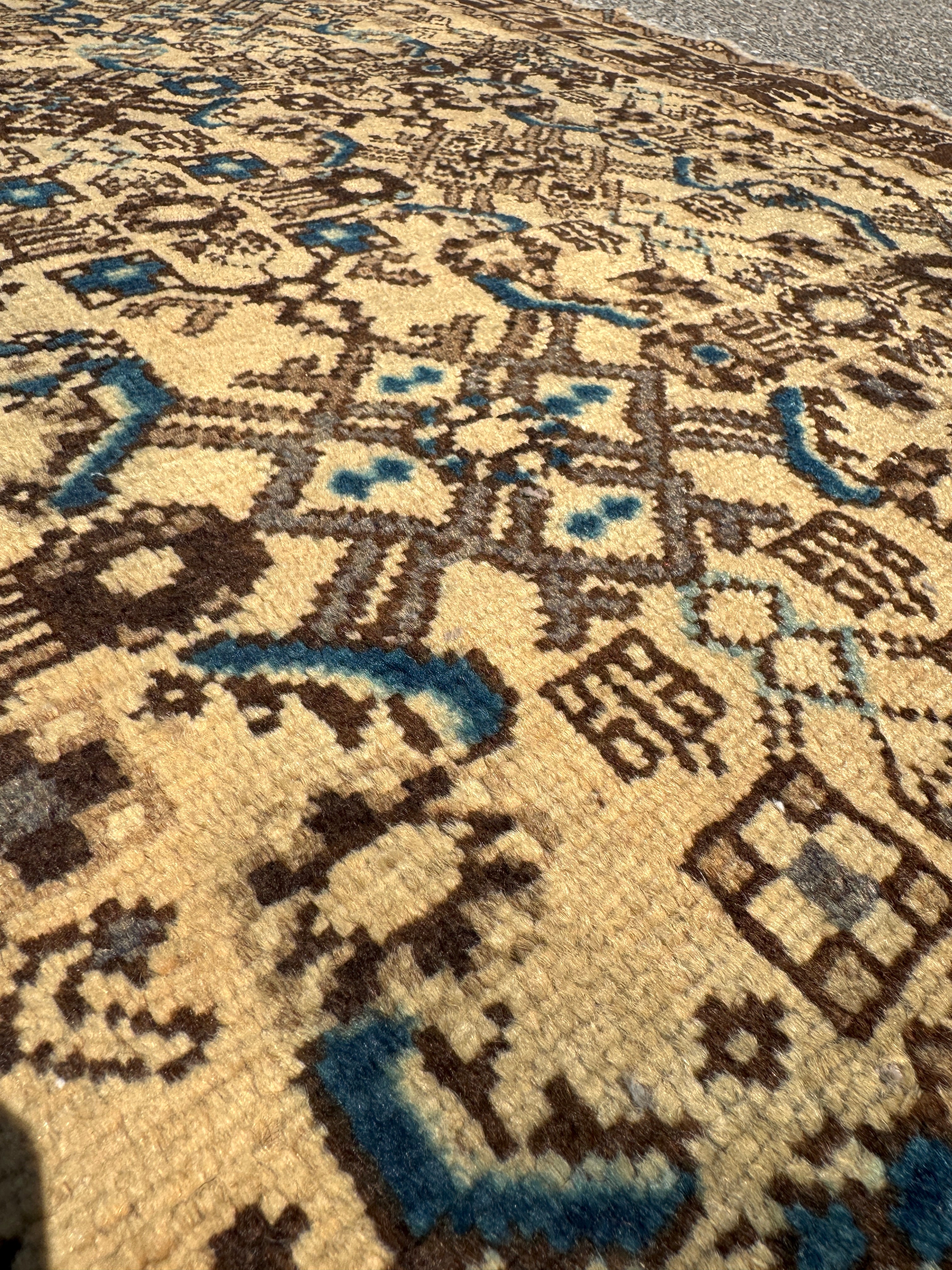 Vintage Hosseinabad Runner — Ivory & Walnut Herati. Additional original photograph showing the rug's surface, design and weave. SKU 52507071.