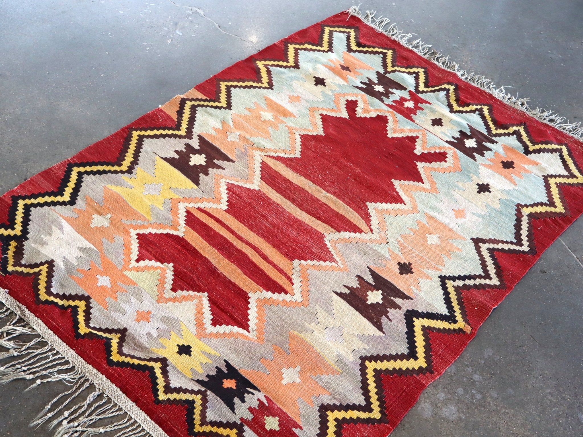 Turkish Kilim Rug | 3' 10" x 5' 5" - Rug the Rock -