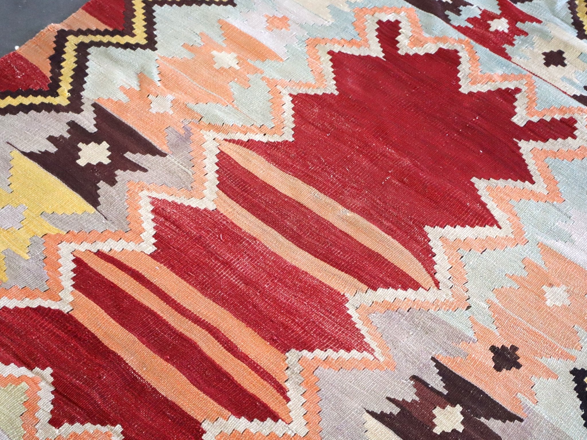 Turkish Kilim Rug | 3' 10" x 5' 5" - Rug the Rock -