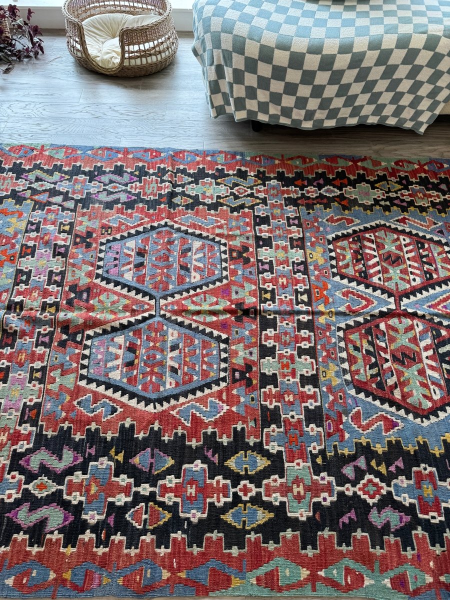 Turkish Uşak Eşme Kilim | 5' 7" x 10' - Rug the Rock