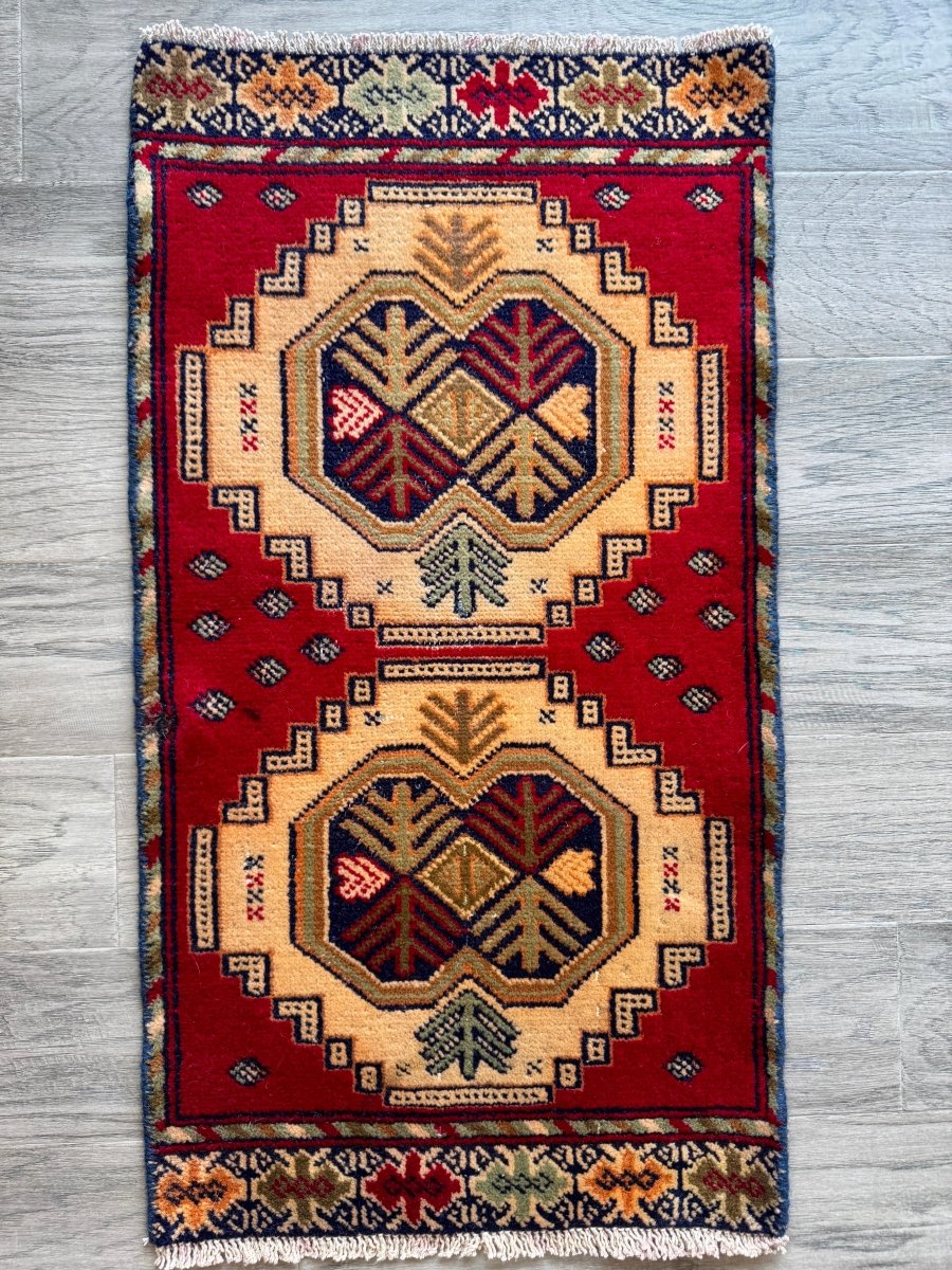 Turkmen Mini Rug | 1' 5" x 2' 7" - Rug the Rock