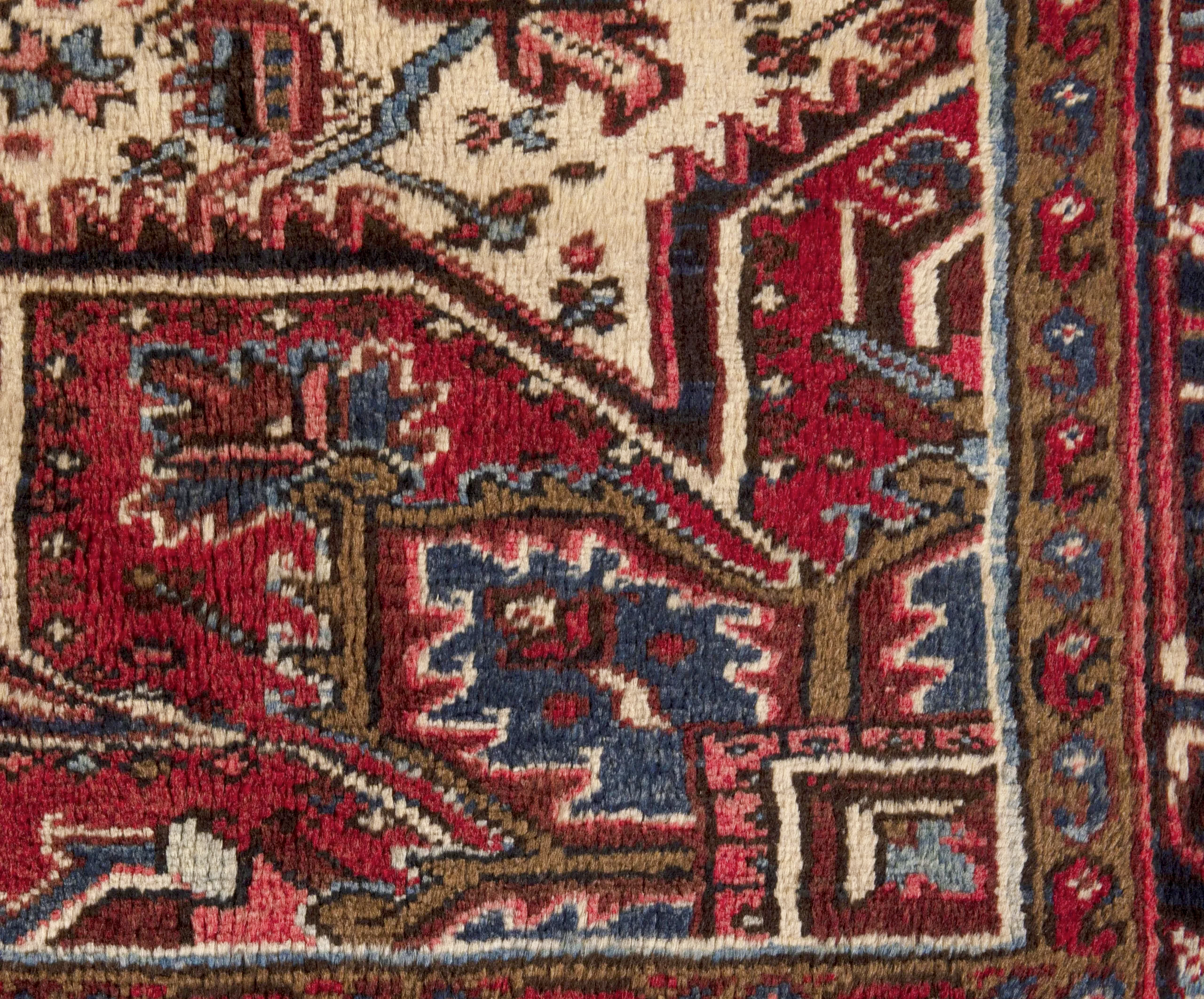 Vintage Heriz Rug | 7' 5" x 9' 8" — detail view, gallery 10