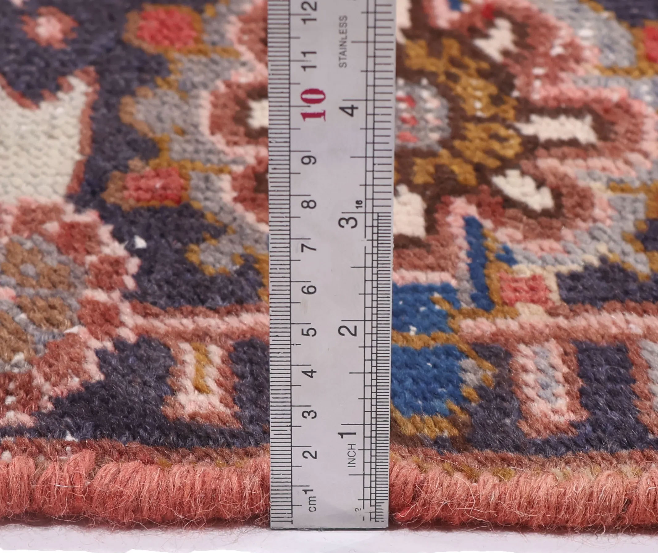 Vintage Heriz Rug | 7' 4" x 10' 4" — detail view, gallery 03