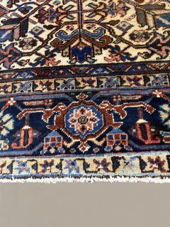 Vintage Mehravan Rug, close-up of the border and fringe, hand-knotted wool pile. SKU 1.0488.