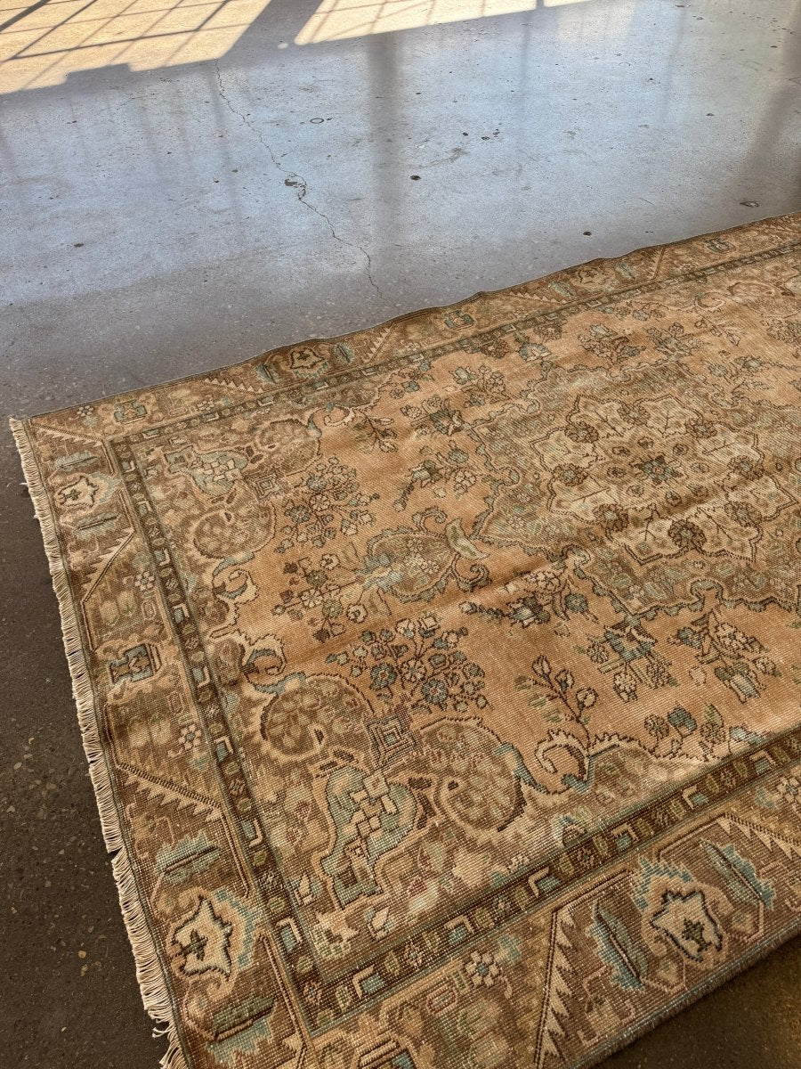 Vintage Tabriz Rug | 6' 1" x 8' 11" - Rug the Rock