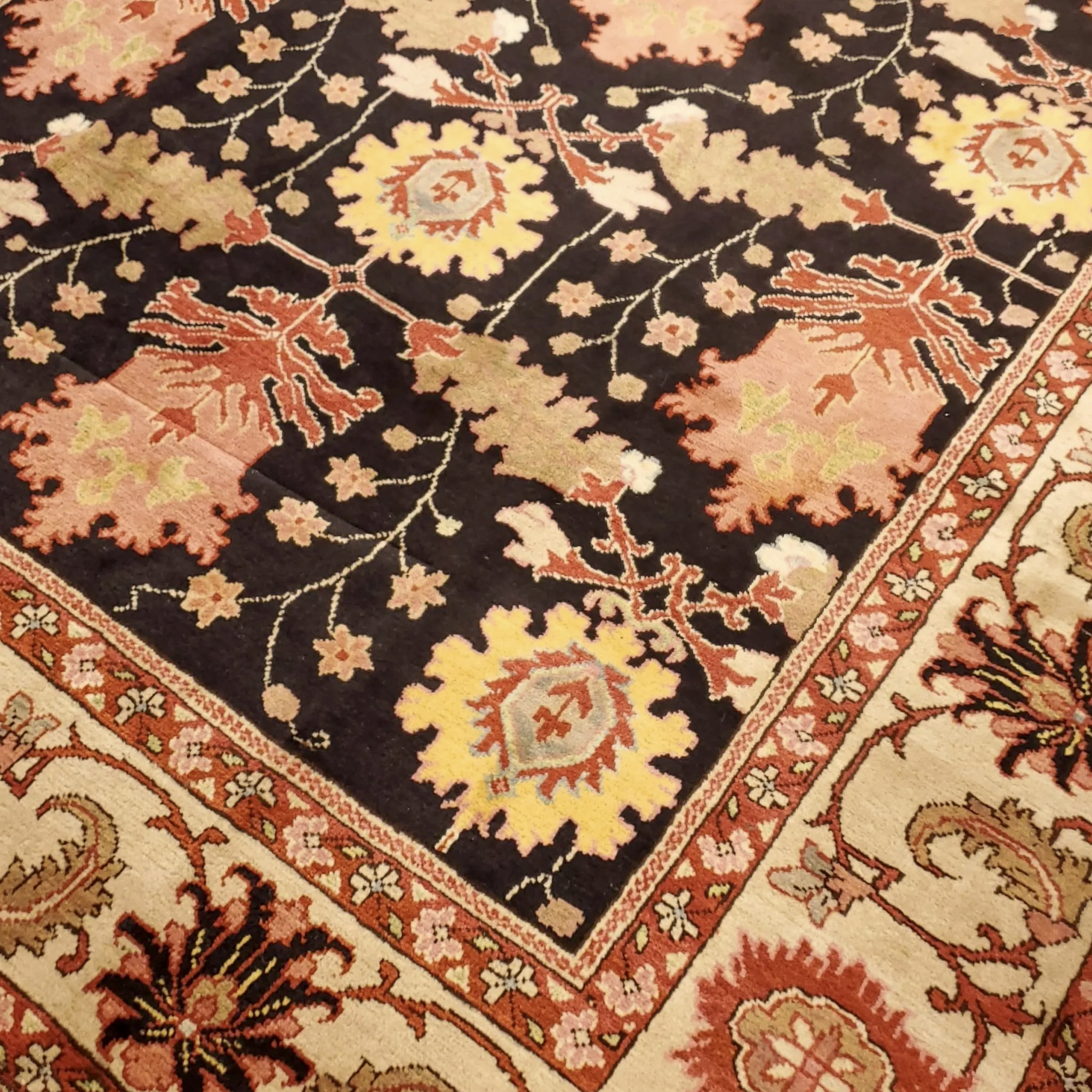 Vintage Tabriz Rug | 7' 4" x 8' 11" — detail view, gallery 08