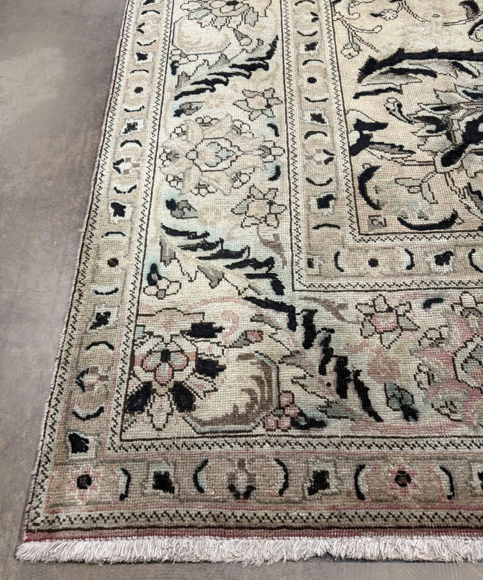 Vintage Tabriz Rug — Cast-Iron Leaves & Shah Abbasi Palmettes | 9'9" × 12'11" - Rug the Rock - availableFloralHand-knotted